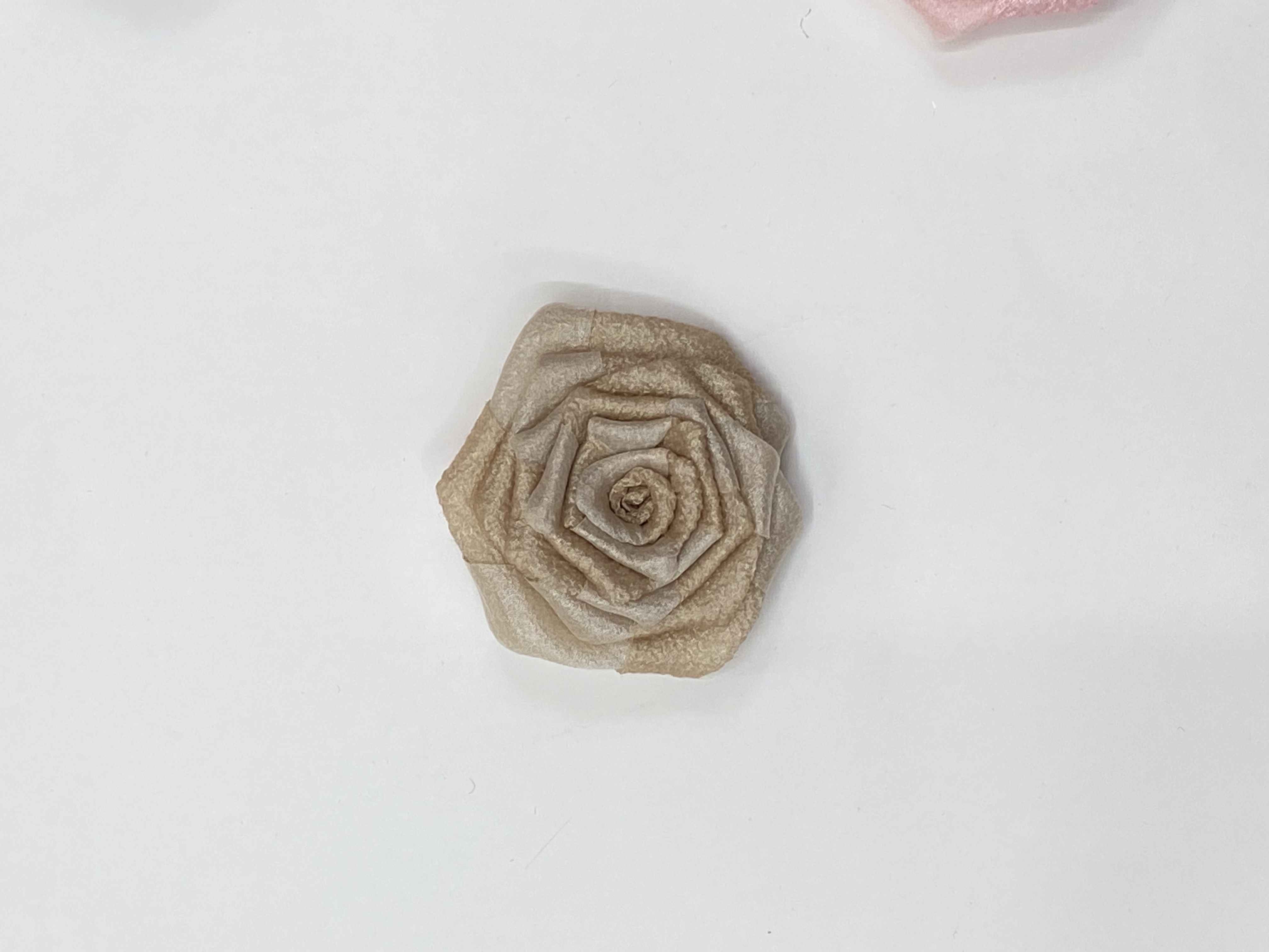 A popular online hit small-sized reverse-rolled rose accessory detail image 5