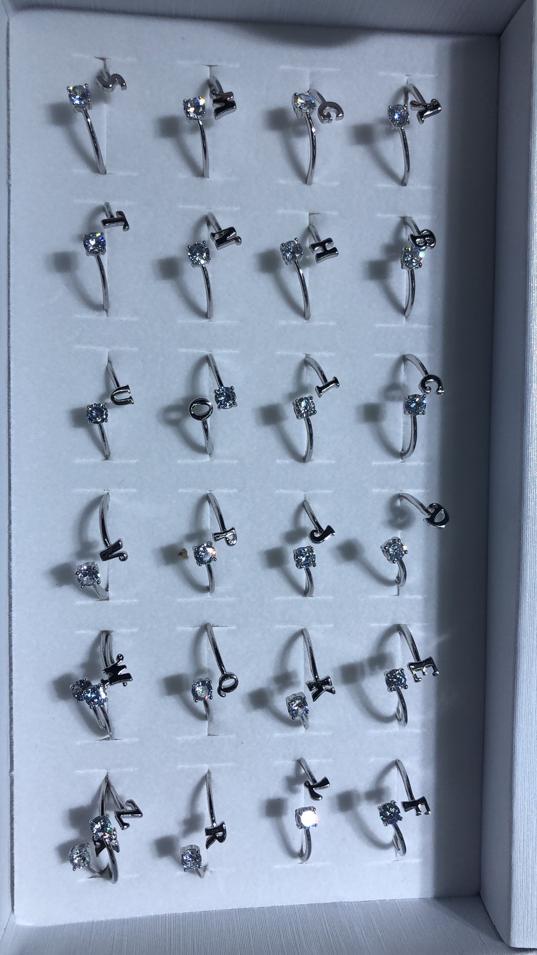 开口设计，光面字母，单锆字母，细锆字母戒指产品图