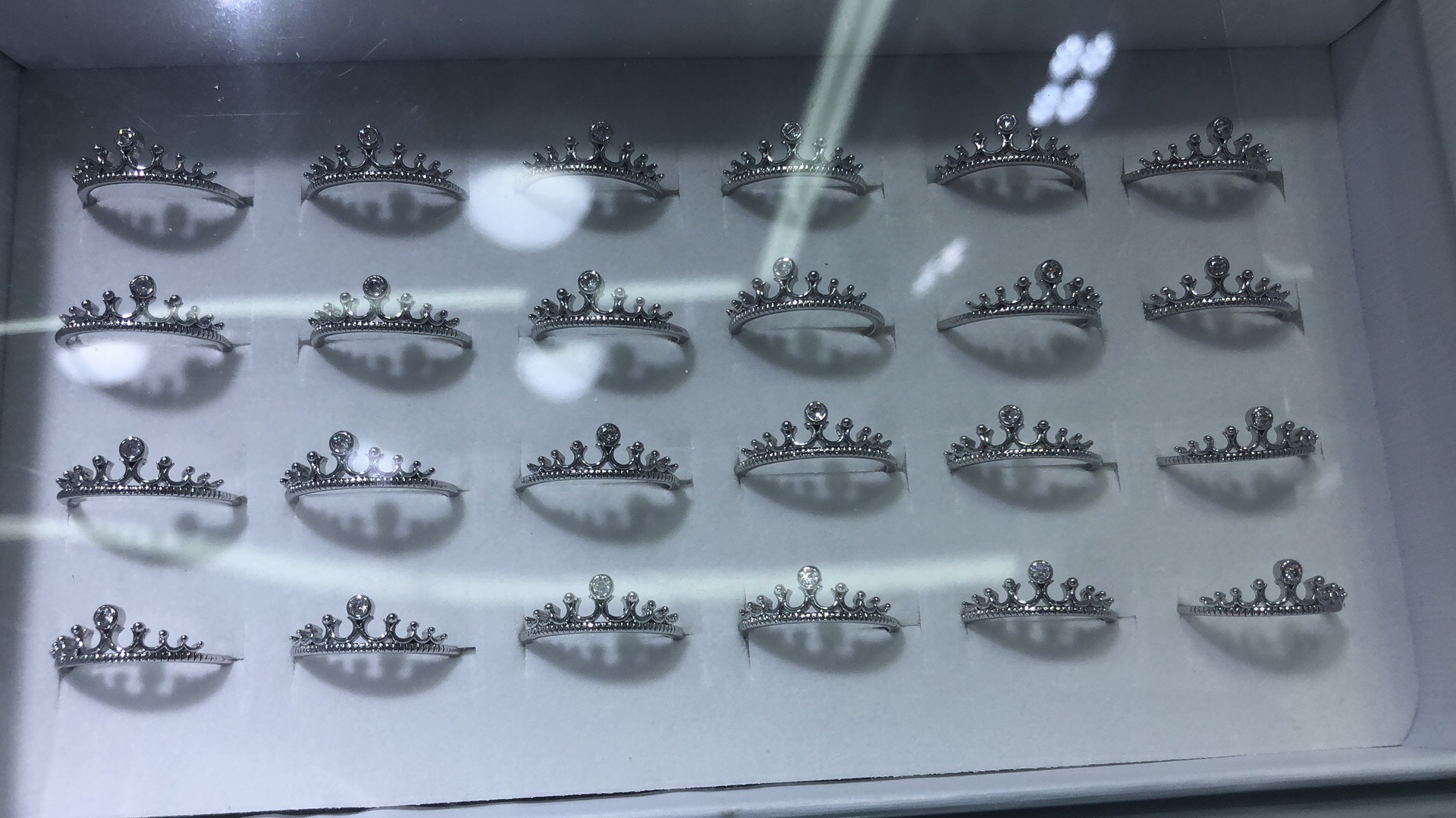 铜镶锆石电镀银色，开口设计，时尚韩版精致冷淡风戒指银戒指女个性银戒指女个性产品图