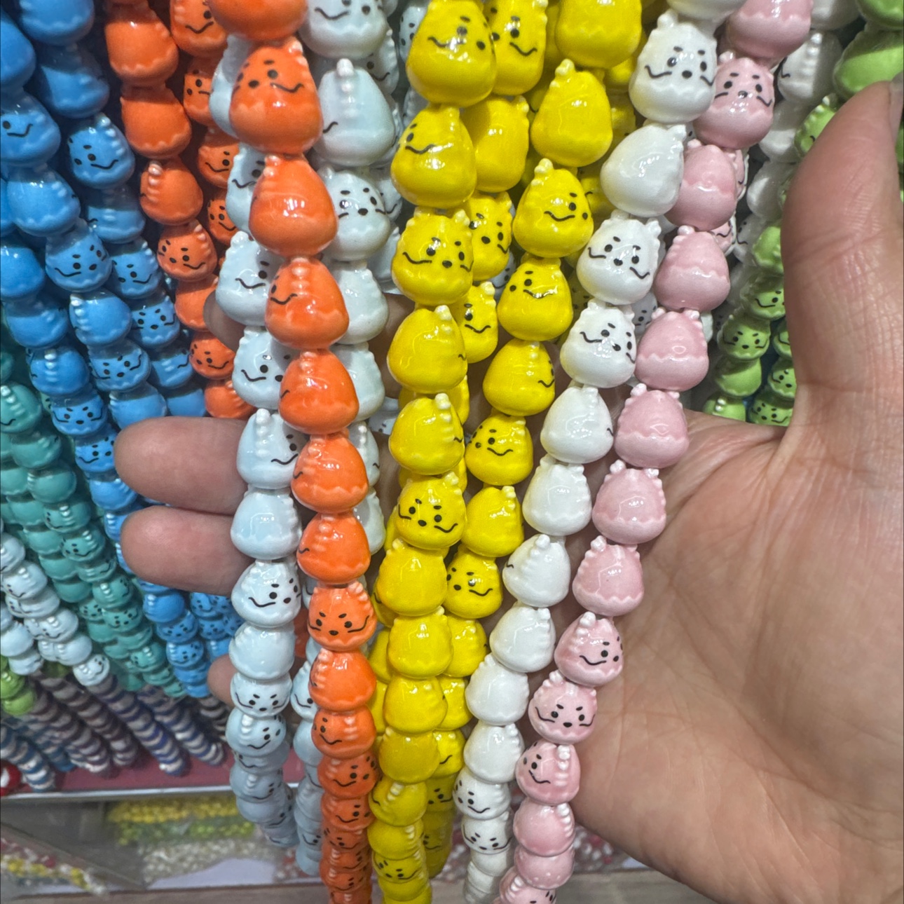 水晶吊头烫钻贴树脂制作包包挂件 别针圆盘装饰扣 闪耀独特饰品 手工DIY材料细节图