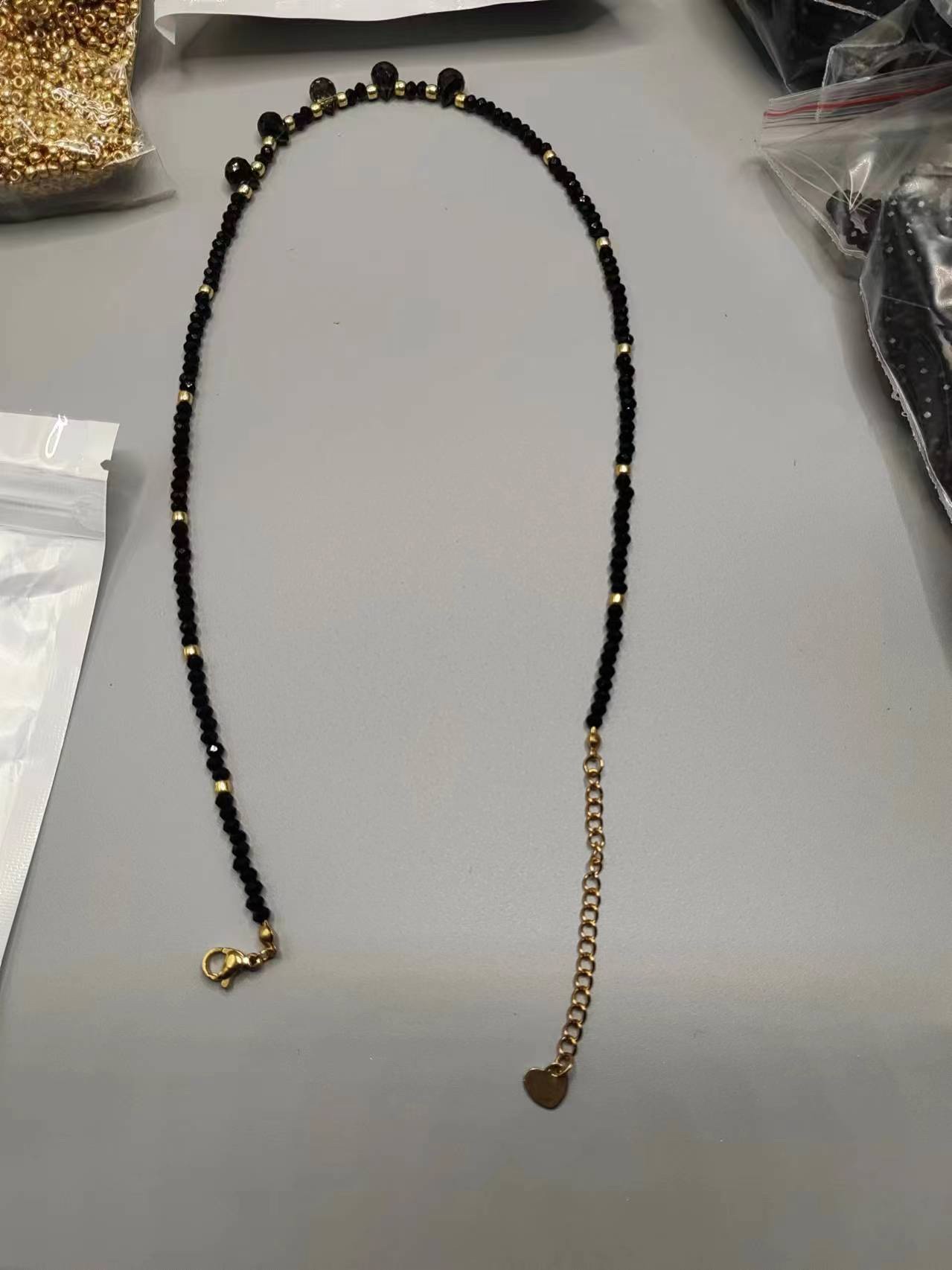 黑尖晶项链项链饰品