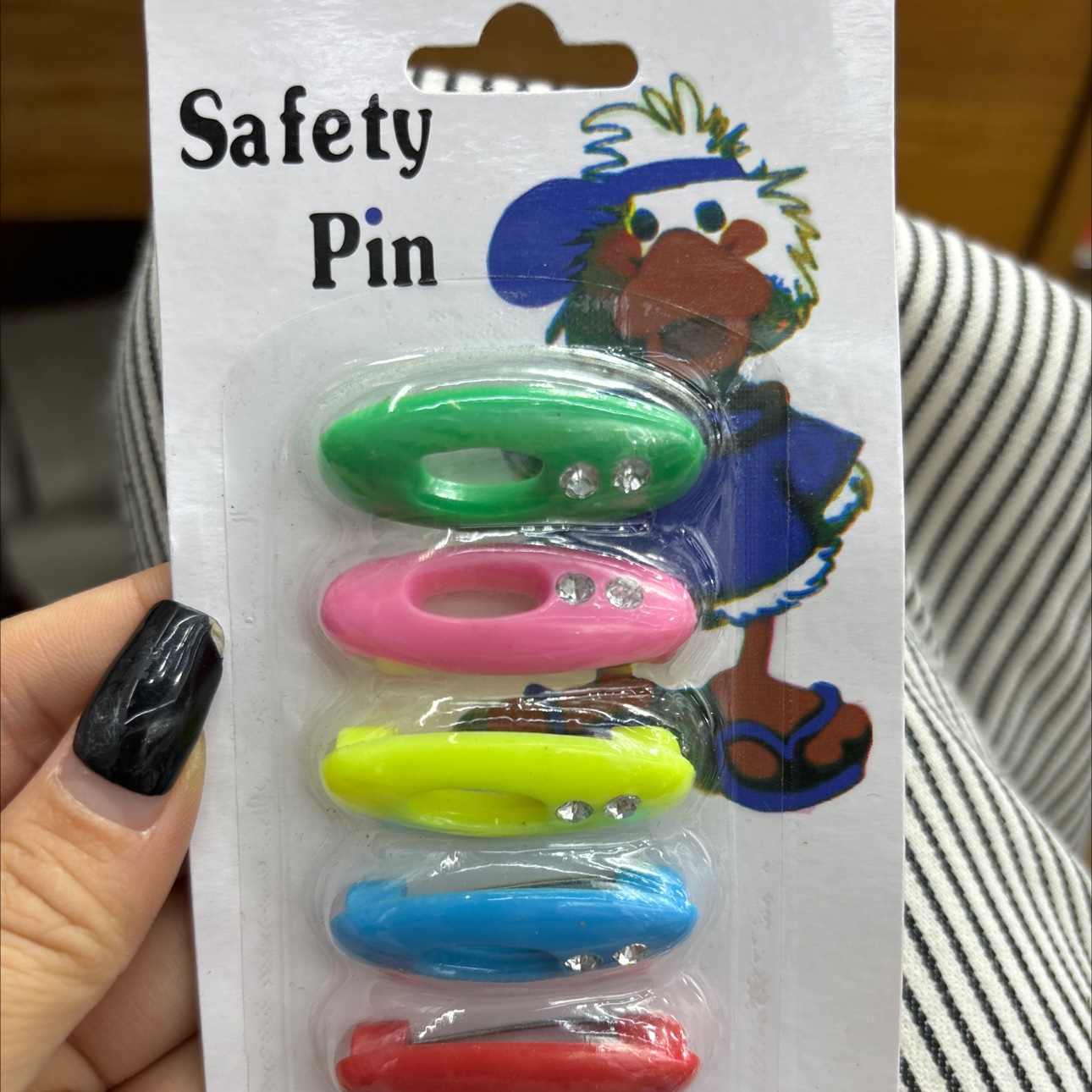 带钻安全别针2024新款彩色别针吸塑包装穆斯林头饰女士饰品