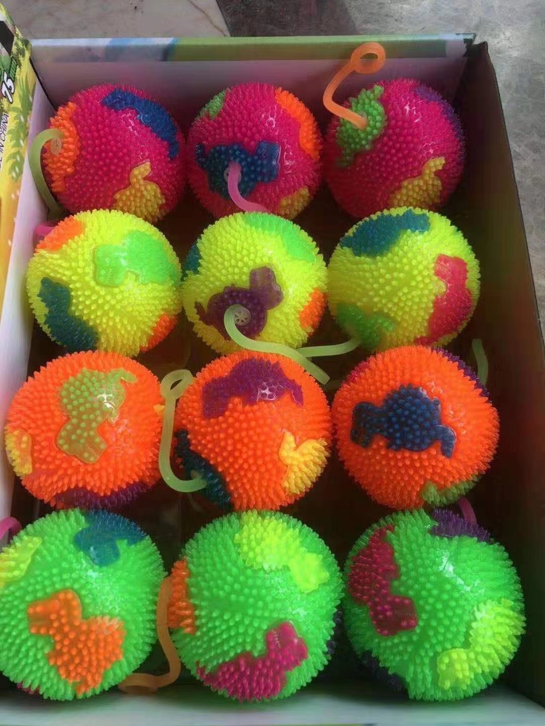 6.5按摩球 哨子球 发光儿童玩具发光玩具地摊摆摊玩具详情图10