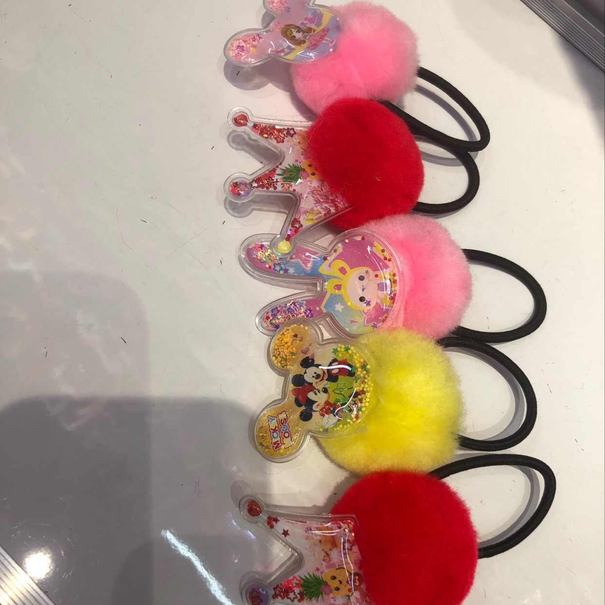 流行米奇水果流沙毛毛球发饰，时尚潮流小女孩必备超柔头饰