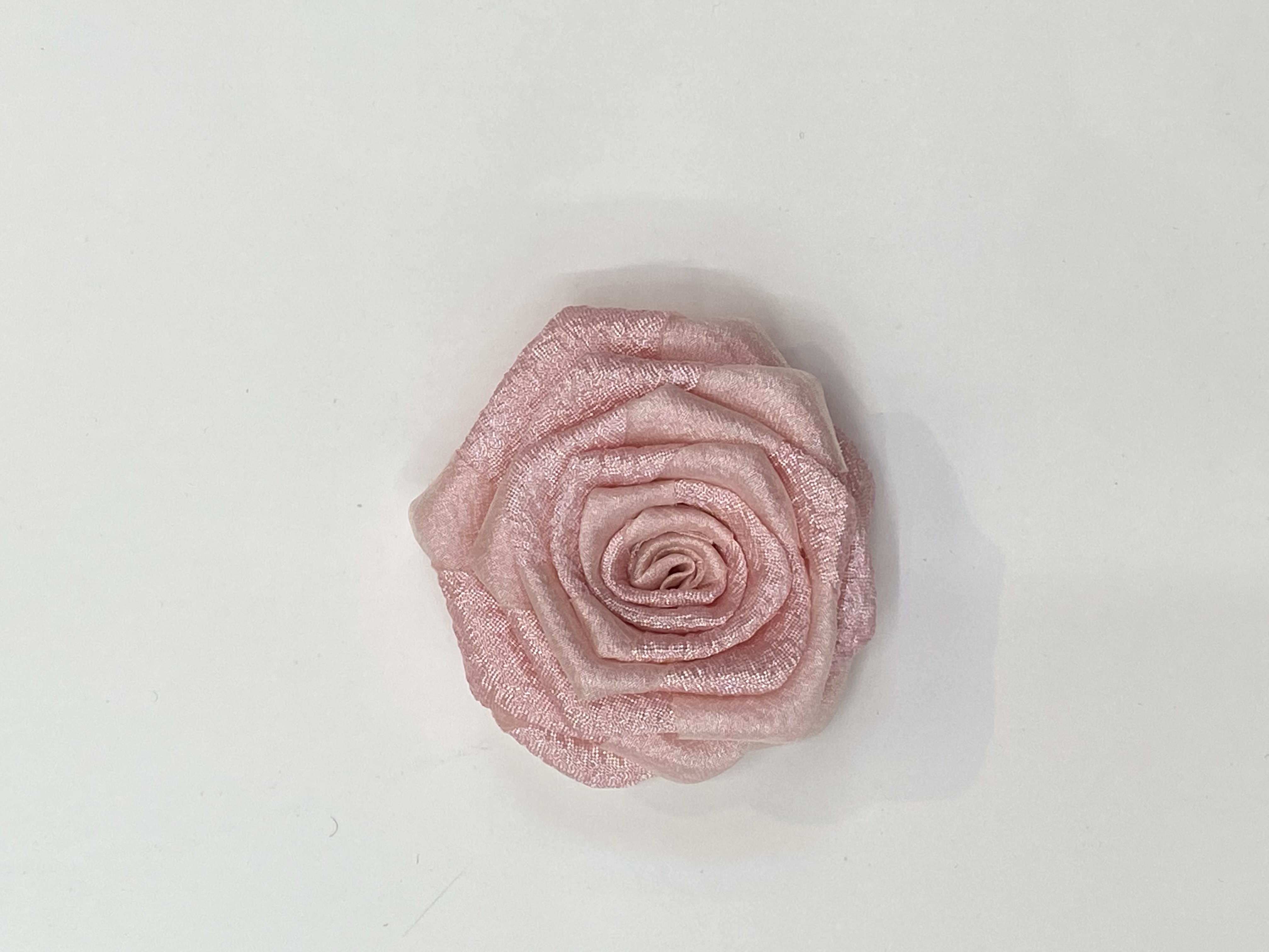 A popular online hit small-sized reverse-rolled rose accessory detail image 4