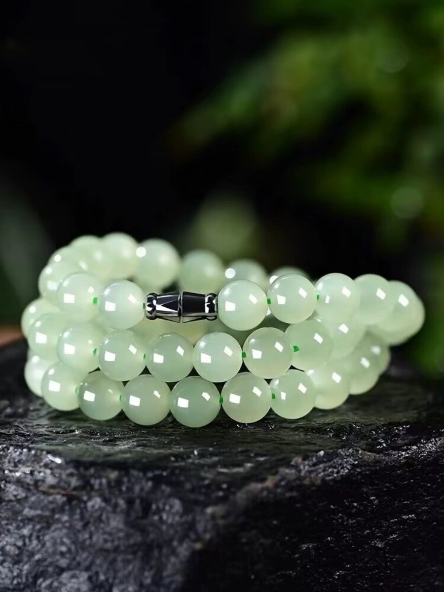 Natural Hetian jade necklace, mother's chain, Qinghai jade beads, new style ice clear water necklace Application Scenario