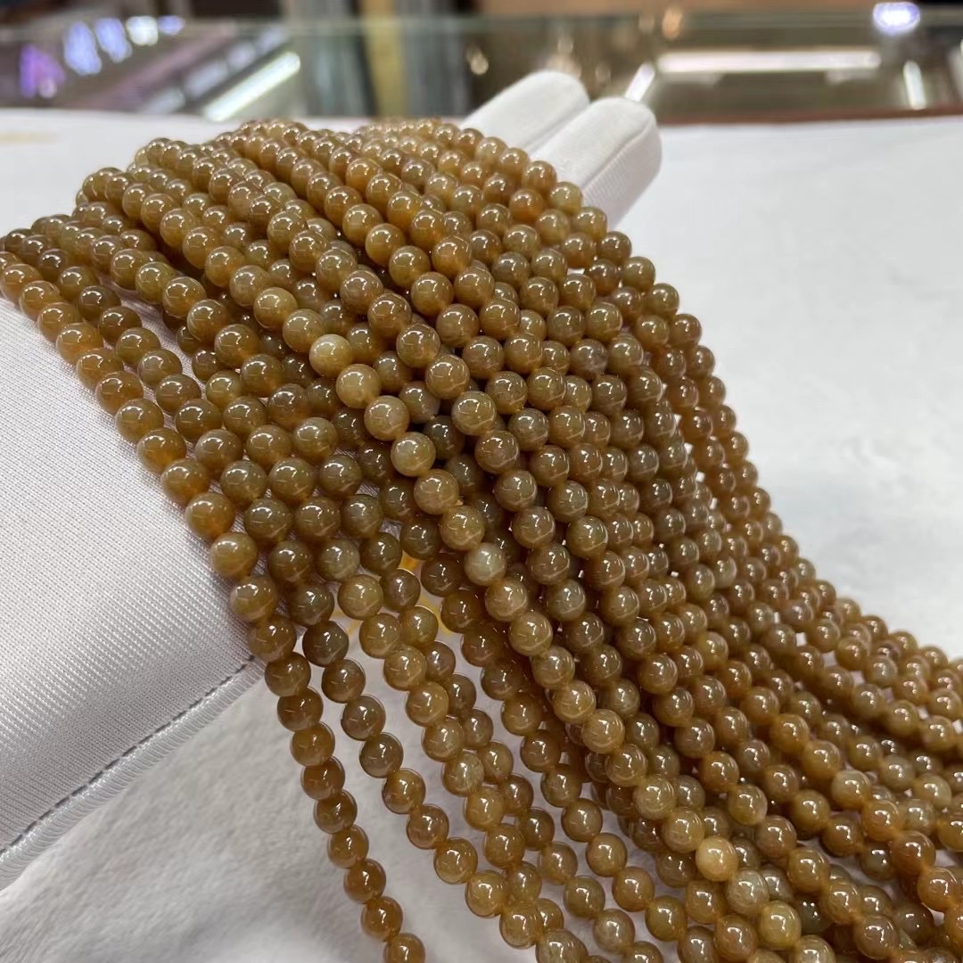 Natural Hetian jade Qiemo sugar material 6mm108 Buddhist prayer beads bracelet pendant. The material is clean, lustrous and fine, suitable for both men and women, high quality Application Scenario