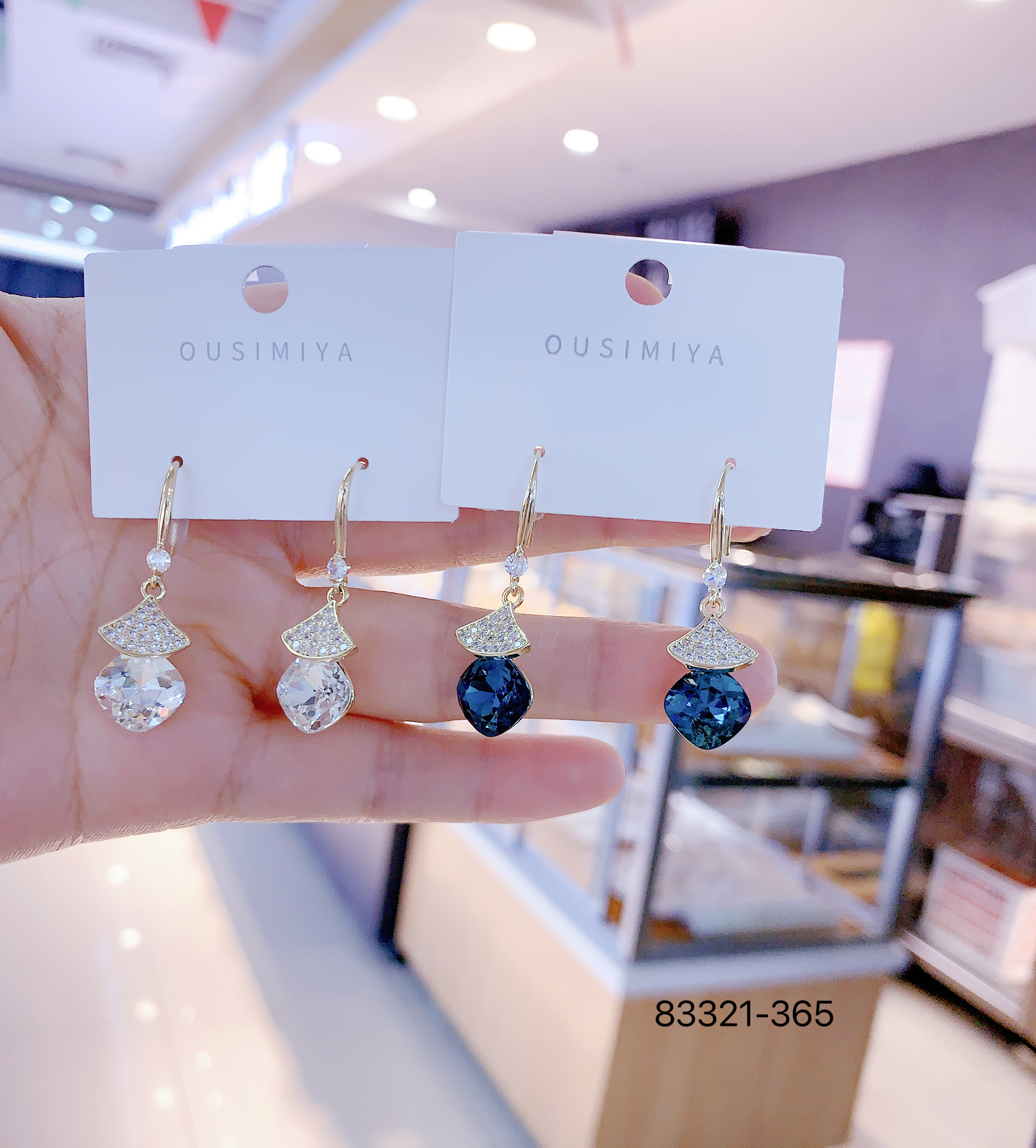 时尚韩版潮流水晶彩色耳环，四色可选