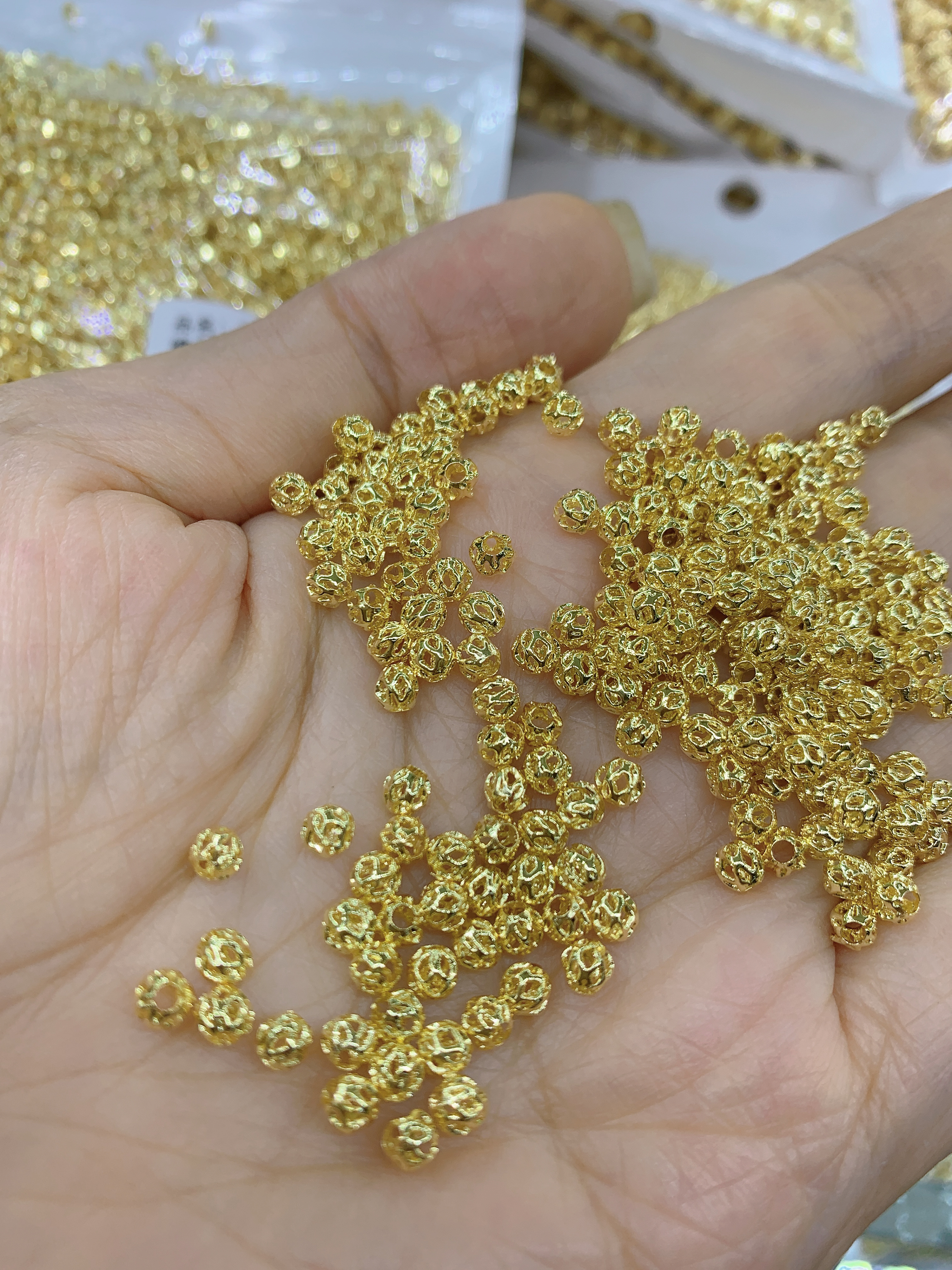 珍珠点缀树脂配件 独特饰品配件合金元素 潮流配件树脂装饰精品