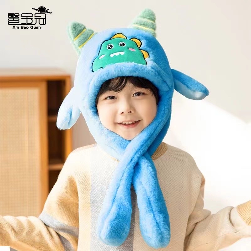 New children's hats, girls' all-in-one hats with fleece scarves, boys' winter scarves, ear protectors and head covers are trendy details Picture