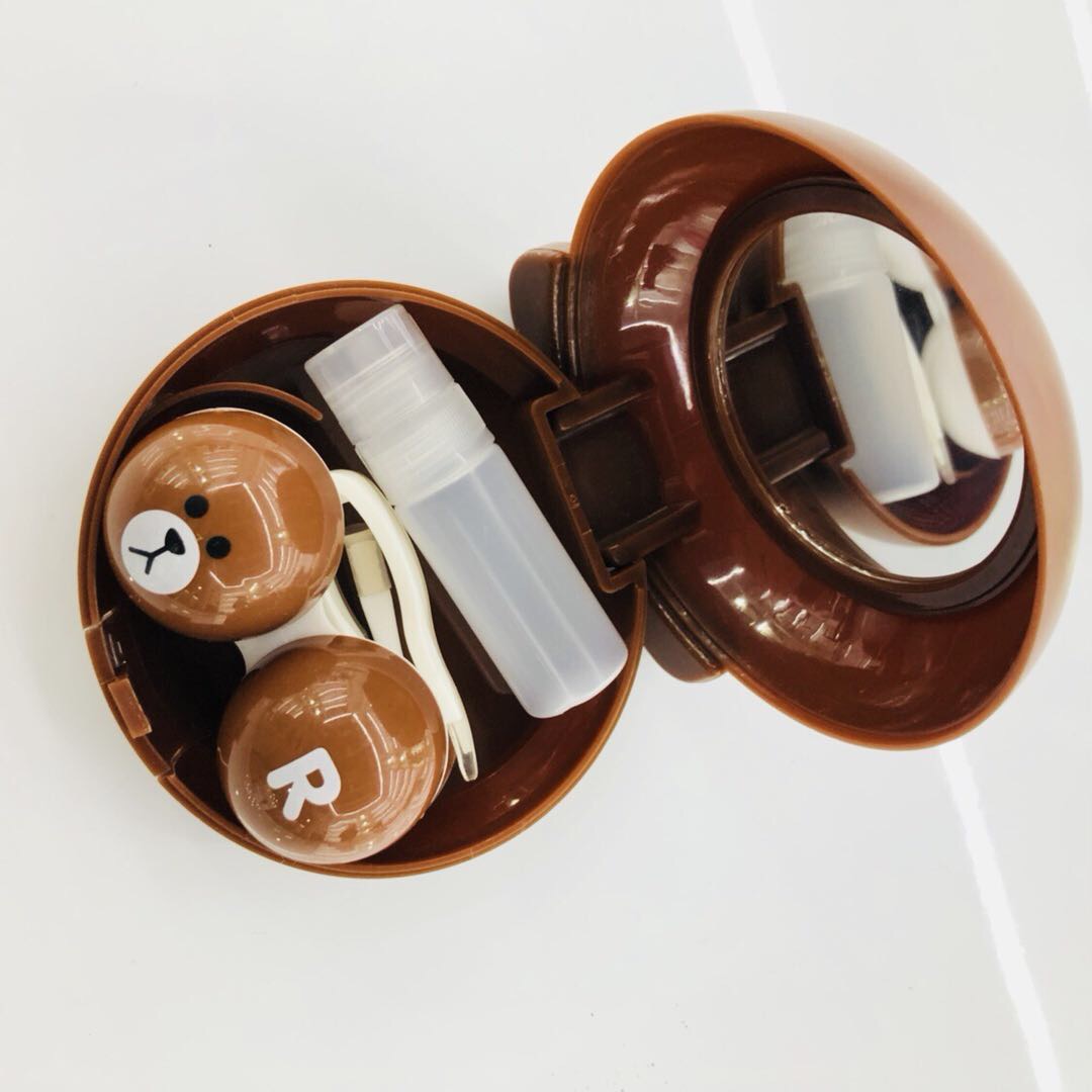 A fashionable, simple and portable contact lens case for storing and caring for colored contact lenses details Picture