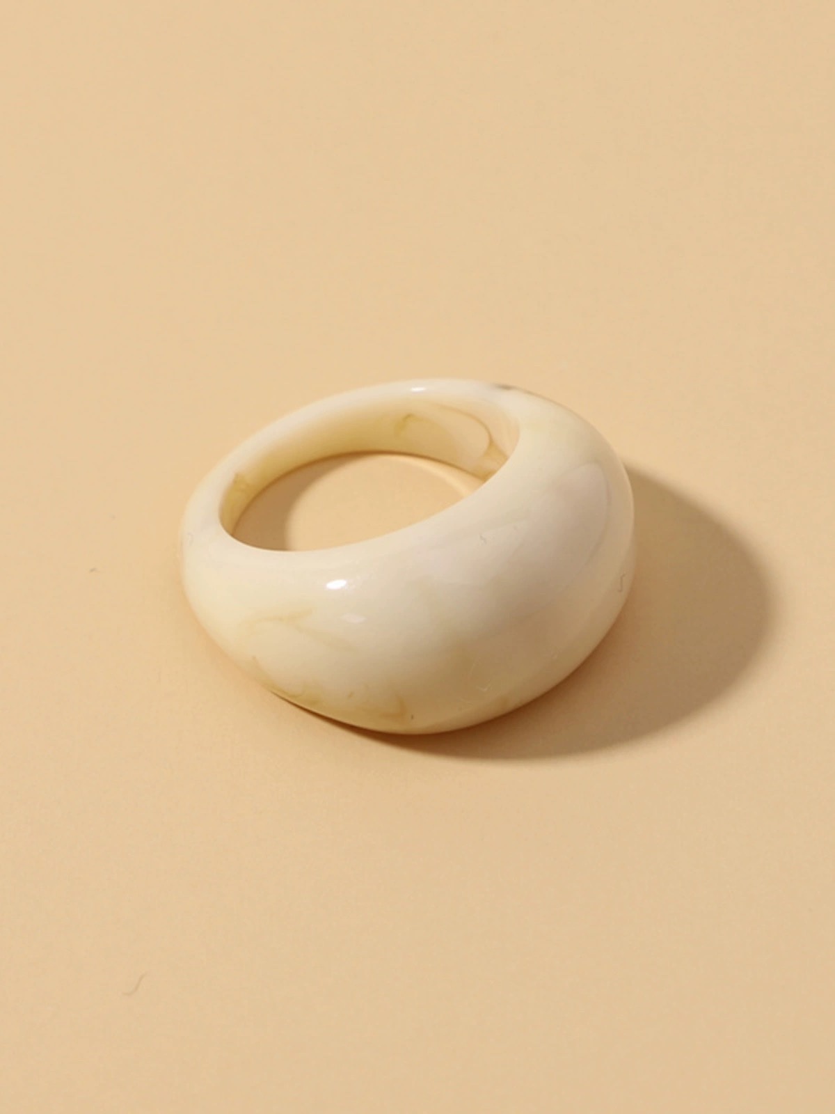 Resin ring 12309 detail image 2