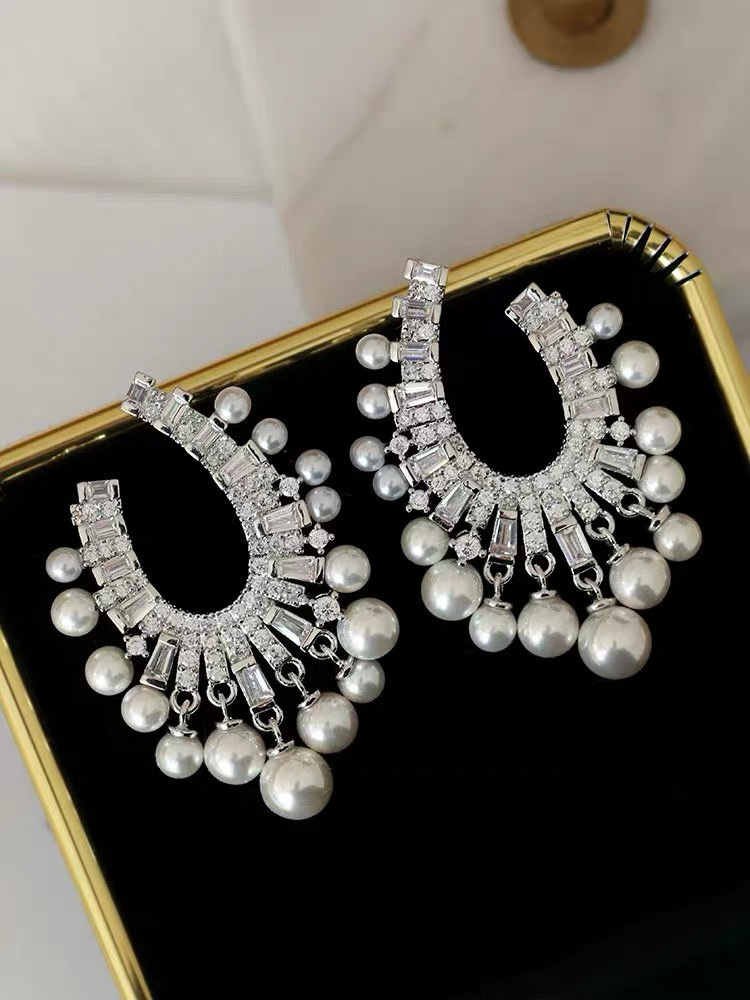 秀美一族欧美几何形耳环S925银针微镶锆石闪亮珍珠流苏耳钉耳饰条码价121饰品详情图4