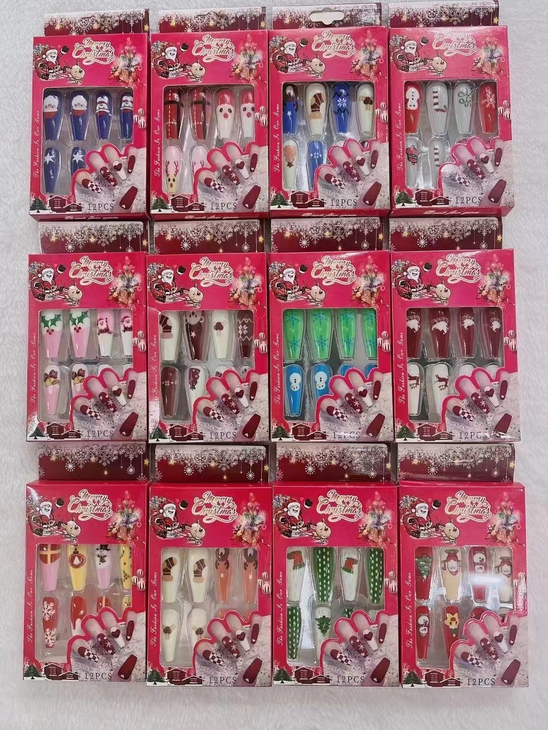 Wearable nails, manicures, handcrafted nails, artificial nails details Picture