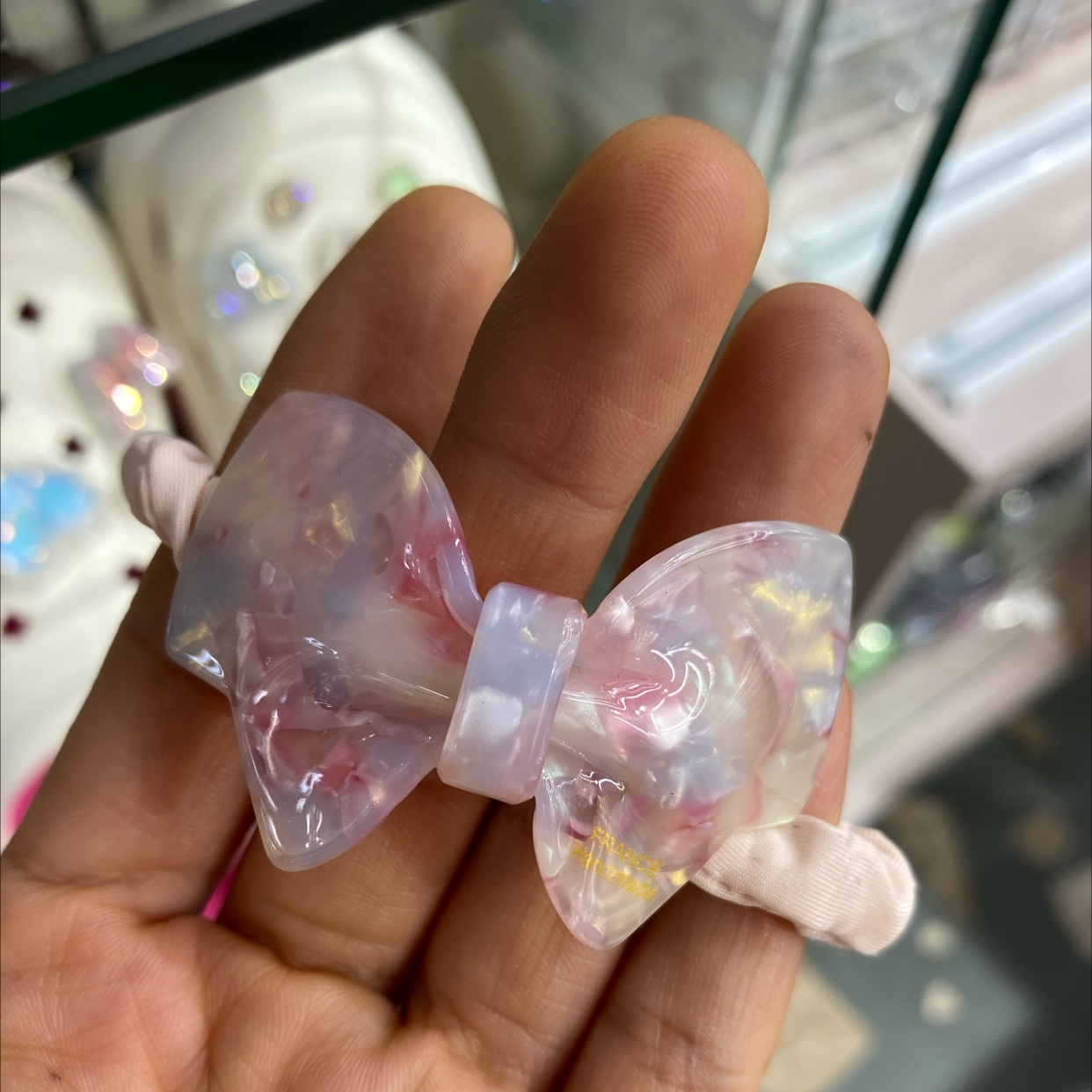 饰品艺呈饰品