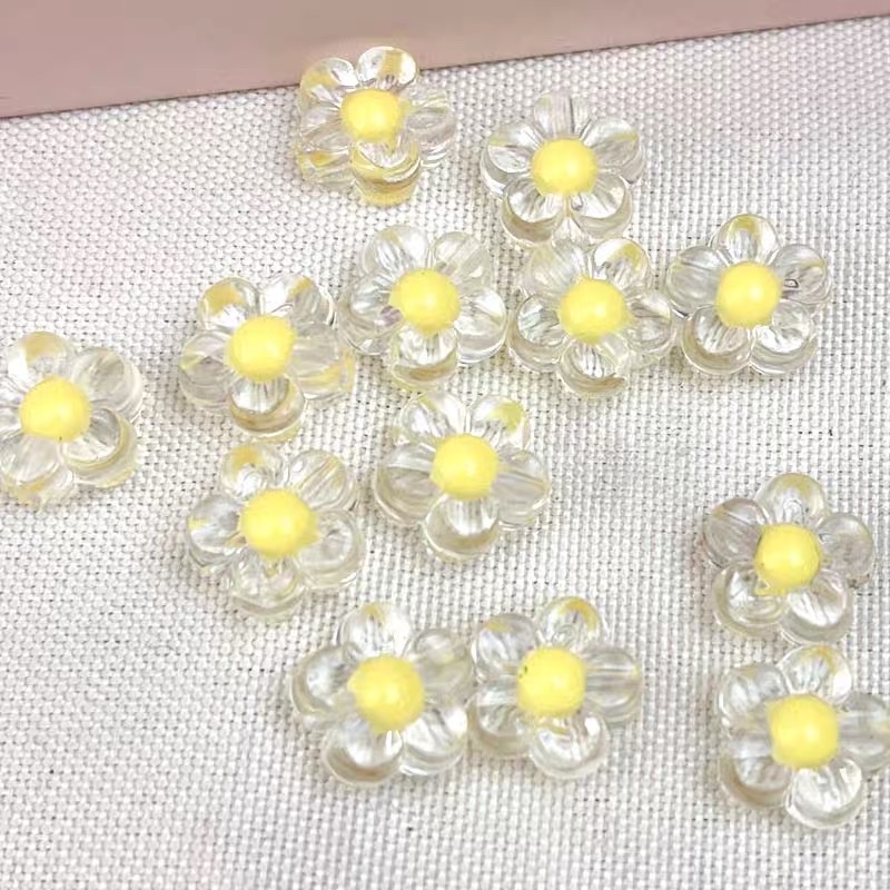 10mm内彩透明梅花花朵diy儿童手工串珠编织手链珠子珠中珠散珠子白底实物图