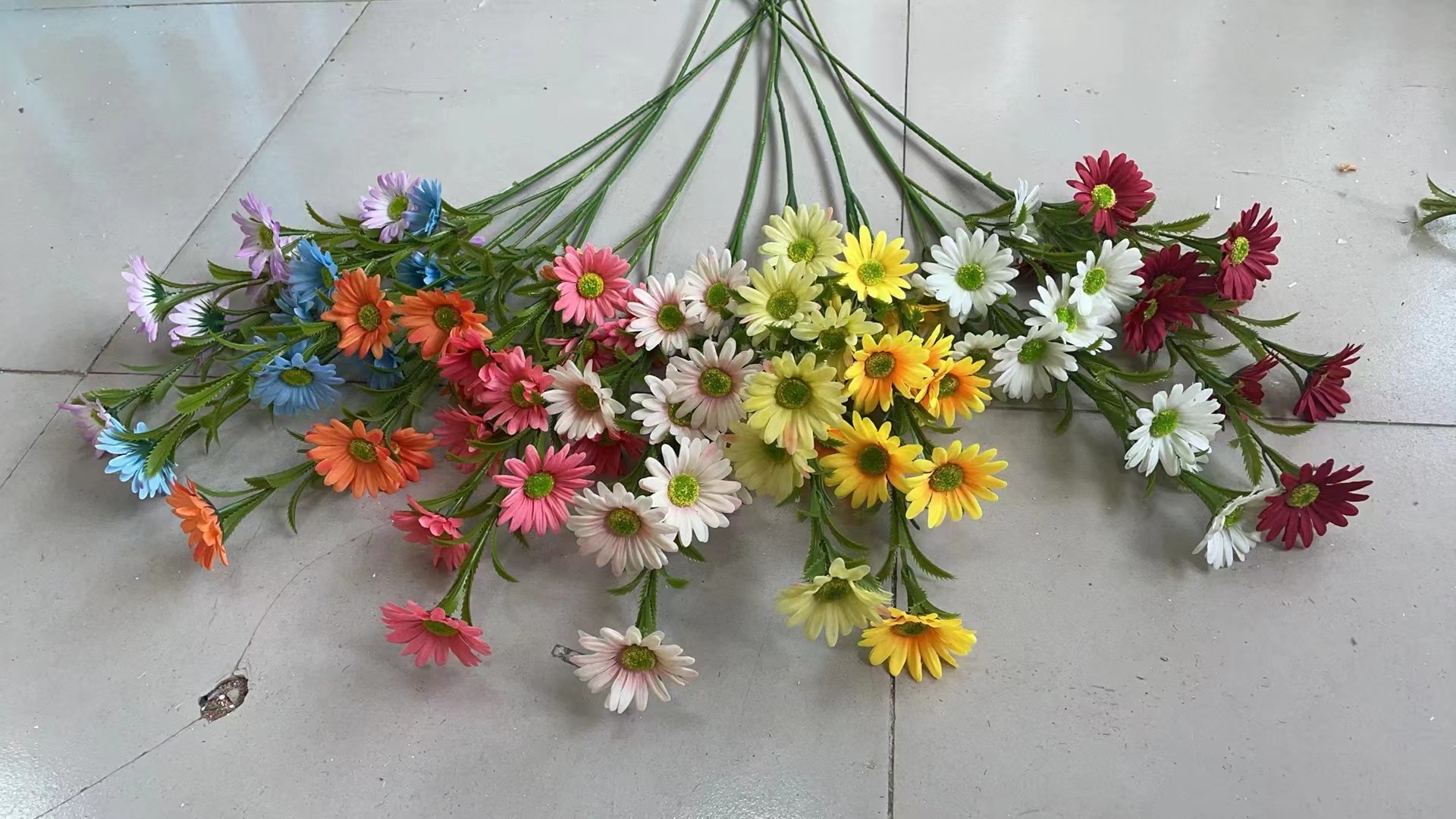 JM2596-10头韩式香兰菊韩式舒心菊仿真花花篮装饰品假花塑料绢花尤加利家居咖啡厅装饰用品小清新风格装饰配件仿真花详情图10