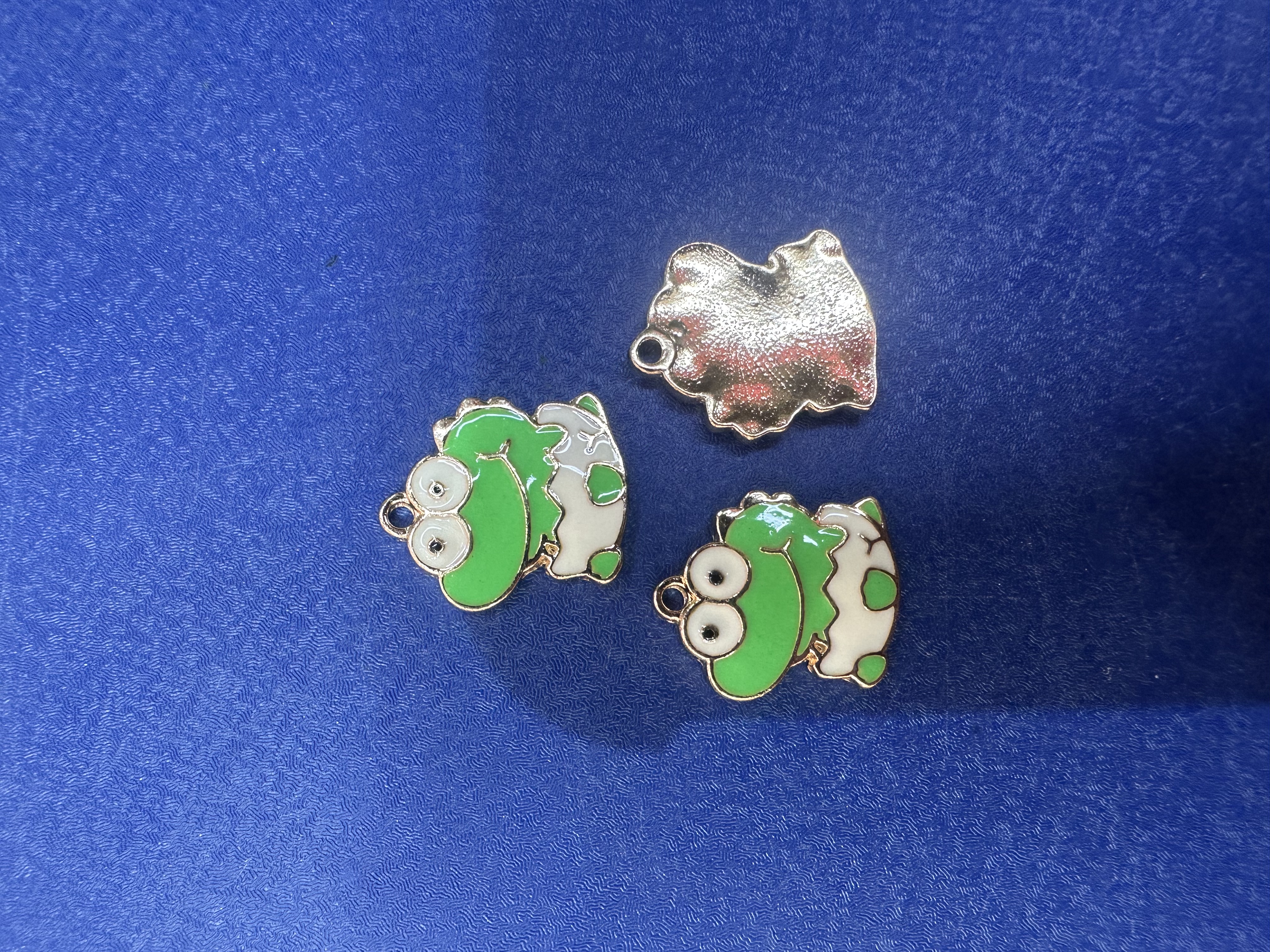 小恐龙合金配件手机链钥匙挂件 精致挂饰 手机装饰品  车钥匙挂饰 手机链。钥匙挂件钥匙挂件水貂毛球手机链挂件详情2