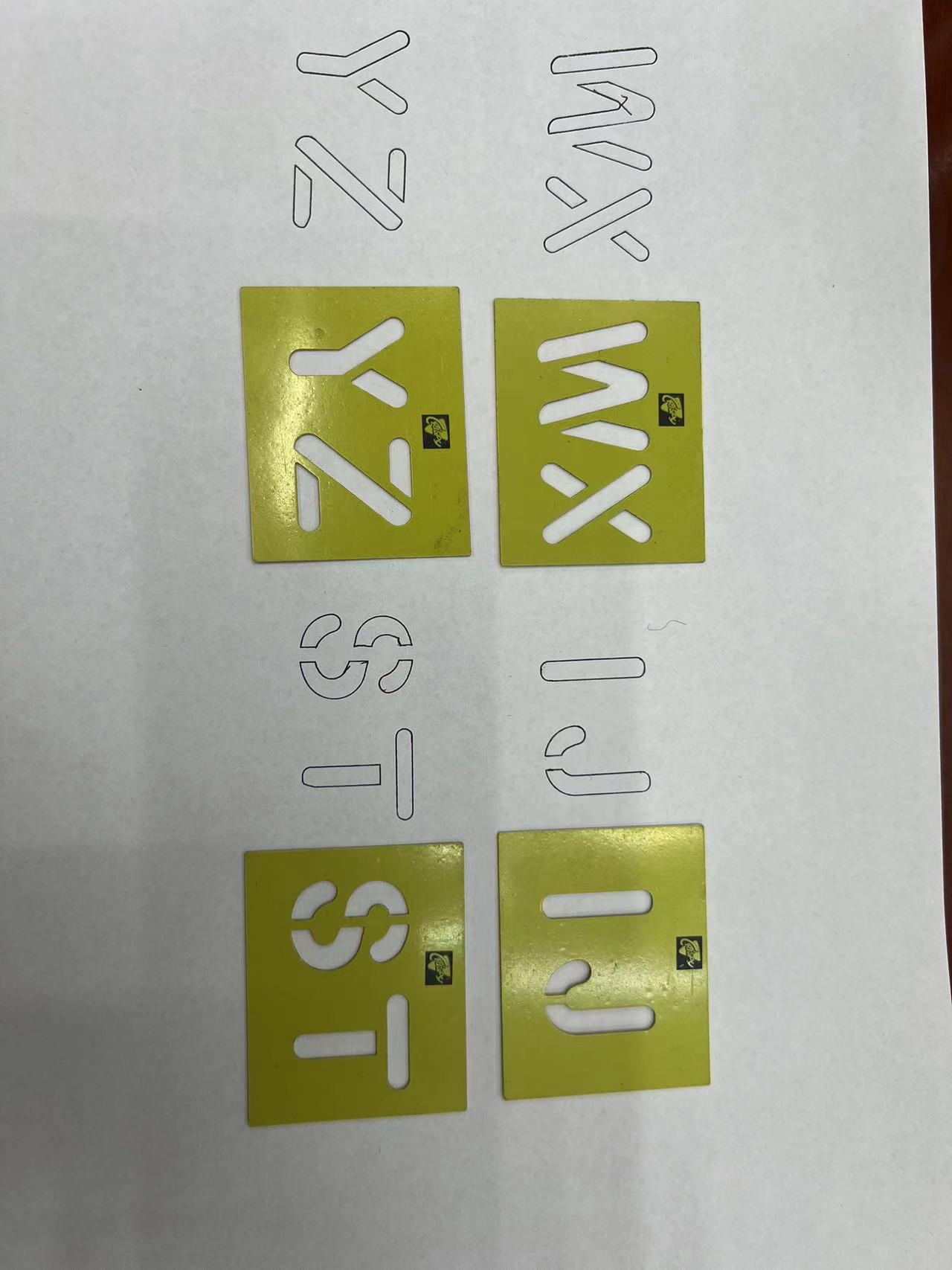 儿童玩具卡通拼接拼图 木质立体拼图 玩具成人智力挑战拼图益智游戏产品图