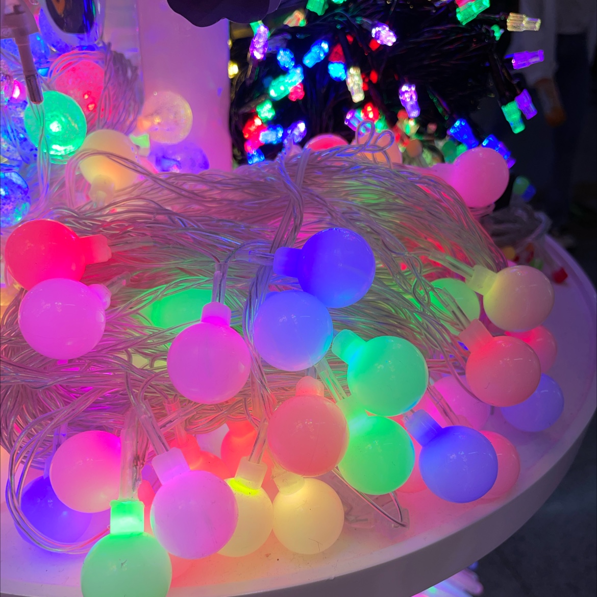 圣诞节快乐圣诞用品包含可爱夜灯和圣诞帽 为你的节日增添色彩