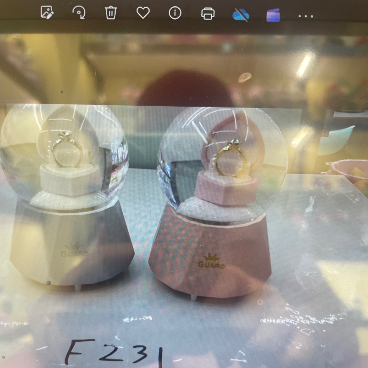 戒指自动飘雪水晶球音乐盒八音盒雪花创意生日礼物送女生女孩儿童水晶水晶玻璃水晶水晶玻璃白底实物图