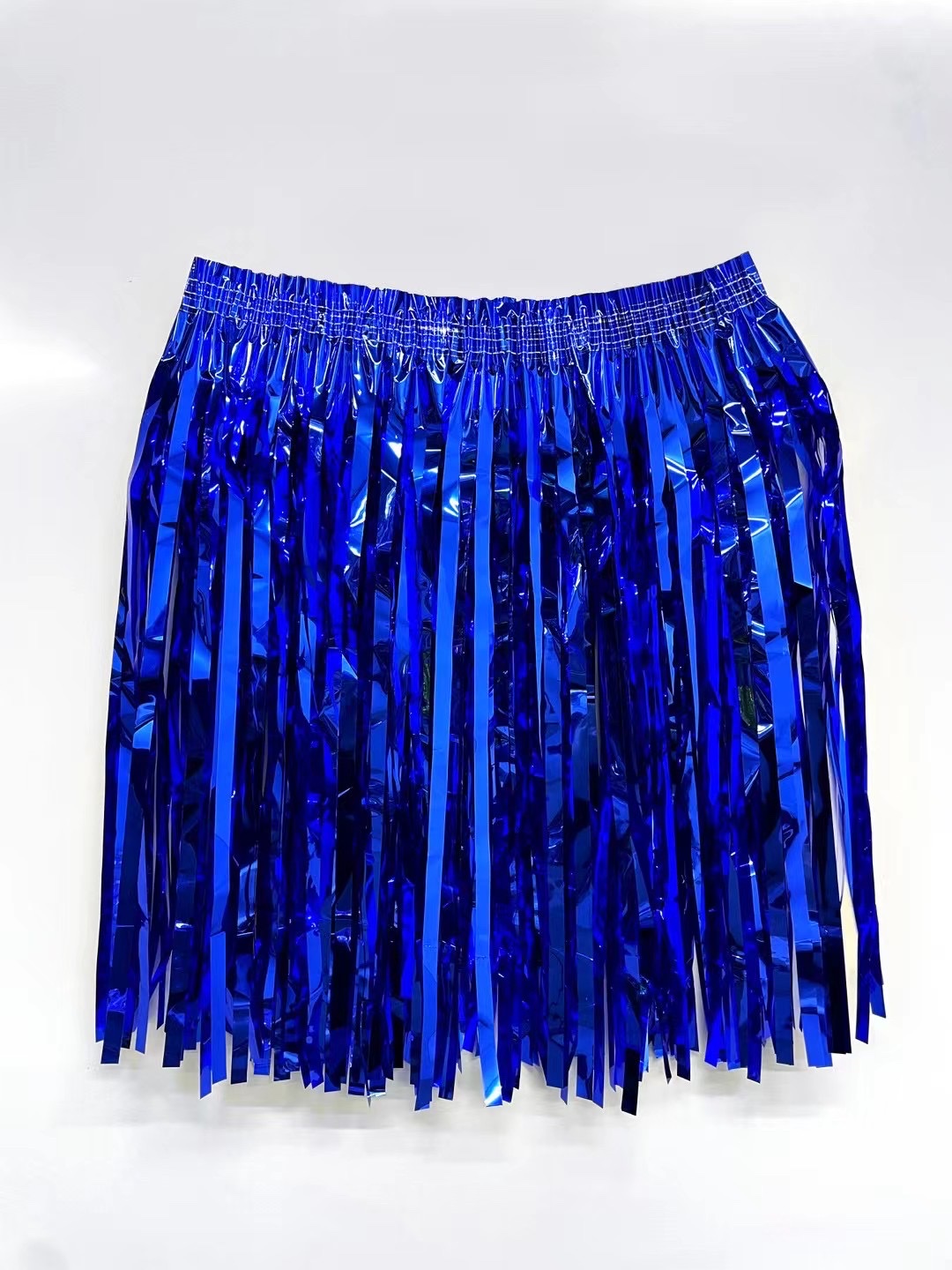 金属工艺品坦克模型 精致五帝钱挂饰 蒙古刀剑收藏品 独特烛台装饰品 精美工艺品赏析白底实物图