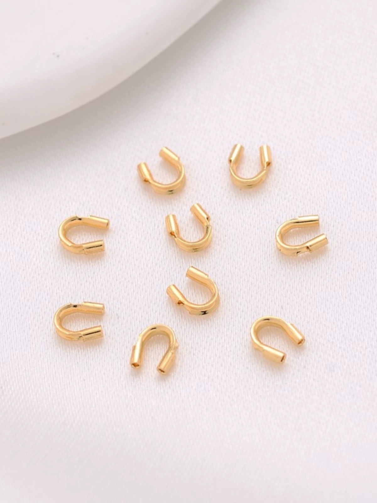 kc gold/white k horseshoe buckle, U-shaped buckle, diy handmade jewelry accessory materials, steel wire, fishing line, U-shaped wire protection buckle, end buckle Application Scenario