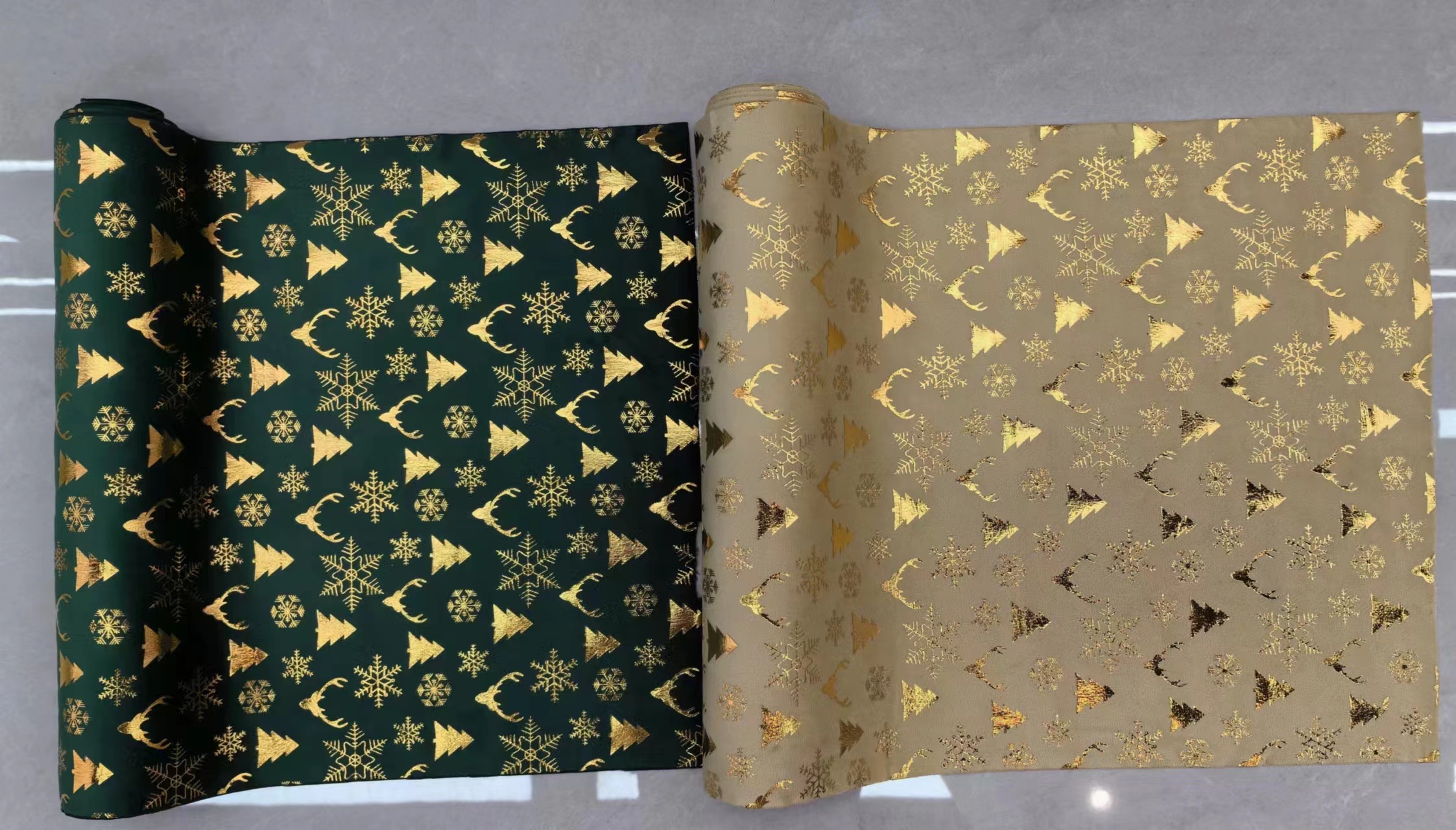 Velvet gilded tablecloth