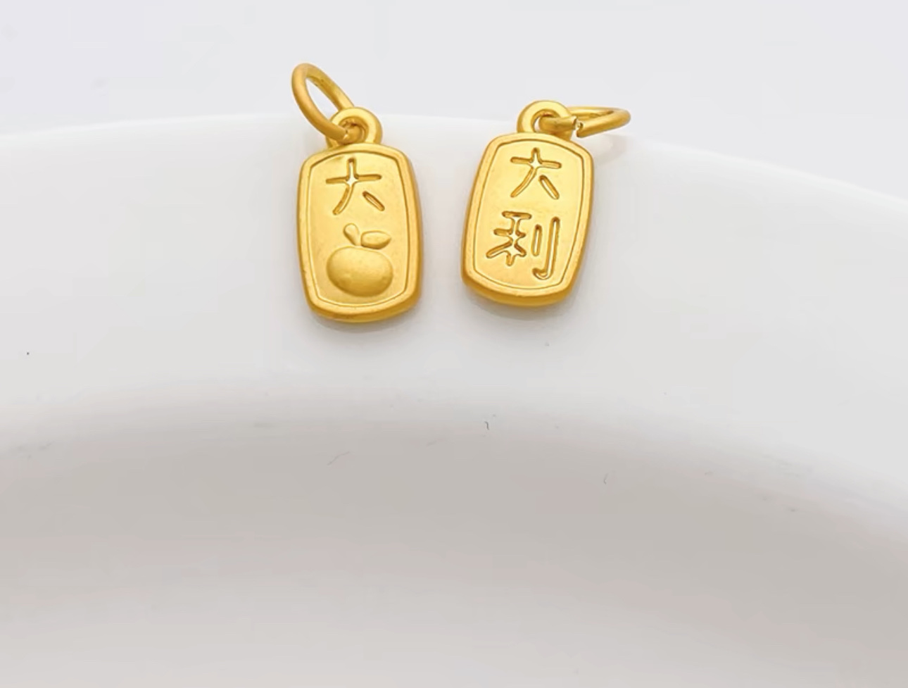 قلادة قلادة قلادة يدوية من صنع ديي في السنة الجديدة الجديدة Specification image