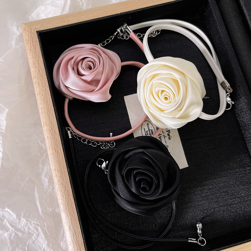 纯欲玫瑰花项链复古黑色花朵女锁骨链法式时髦系带choker绑带颈链