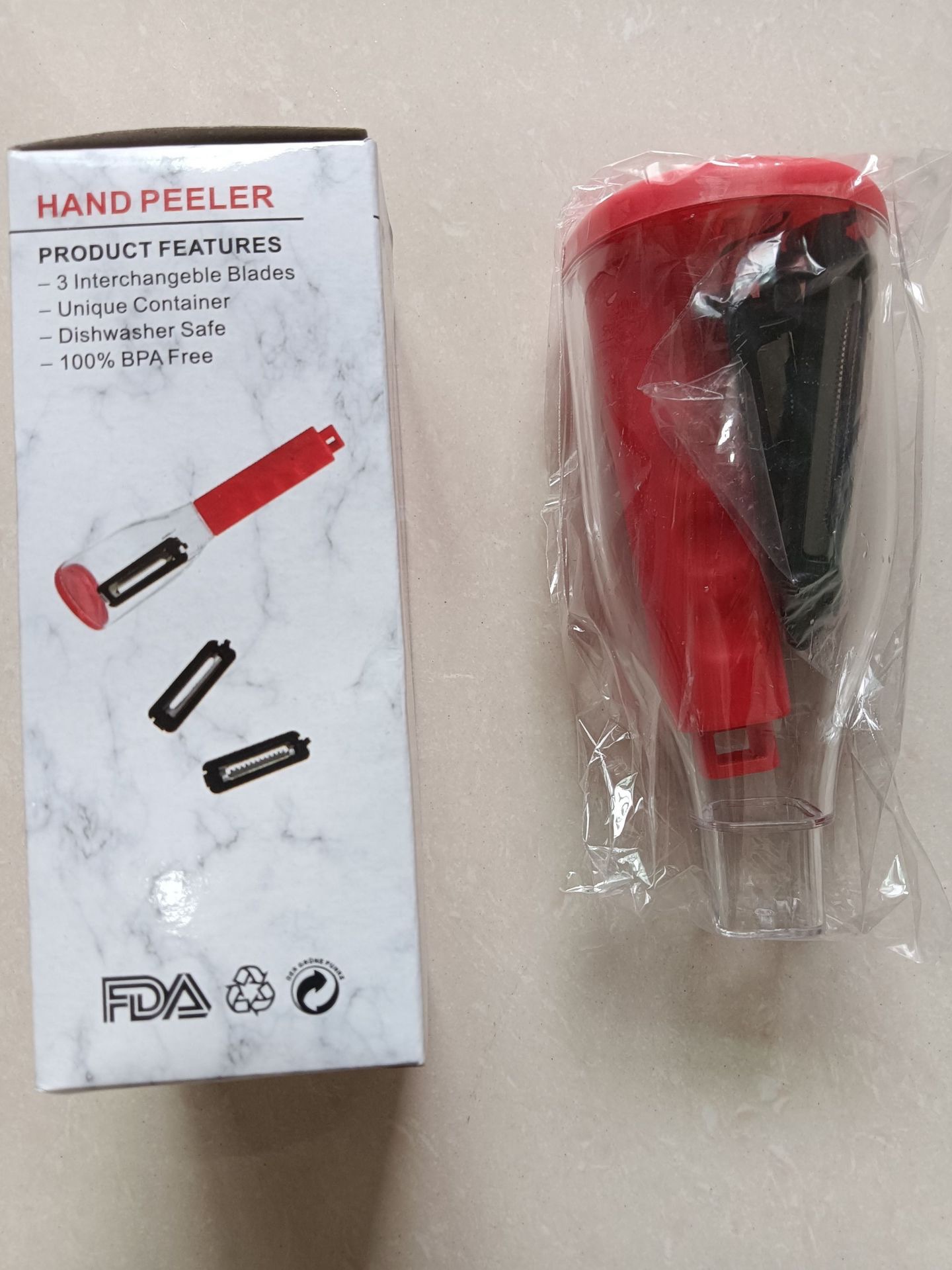 抖音爆款 大号收纳水果削皮刀三合一储存式不锈钢刮皮刀苹果土豆削皮器超便捷白底实物图