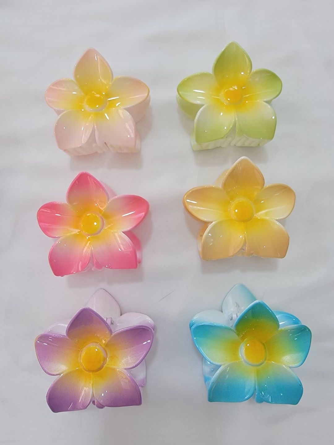 ABS hair clips, sweet flower clips, bath shark clips, hair grippers, hair clips, hair accessories, popular frangipani hair clips Specification image