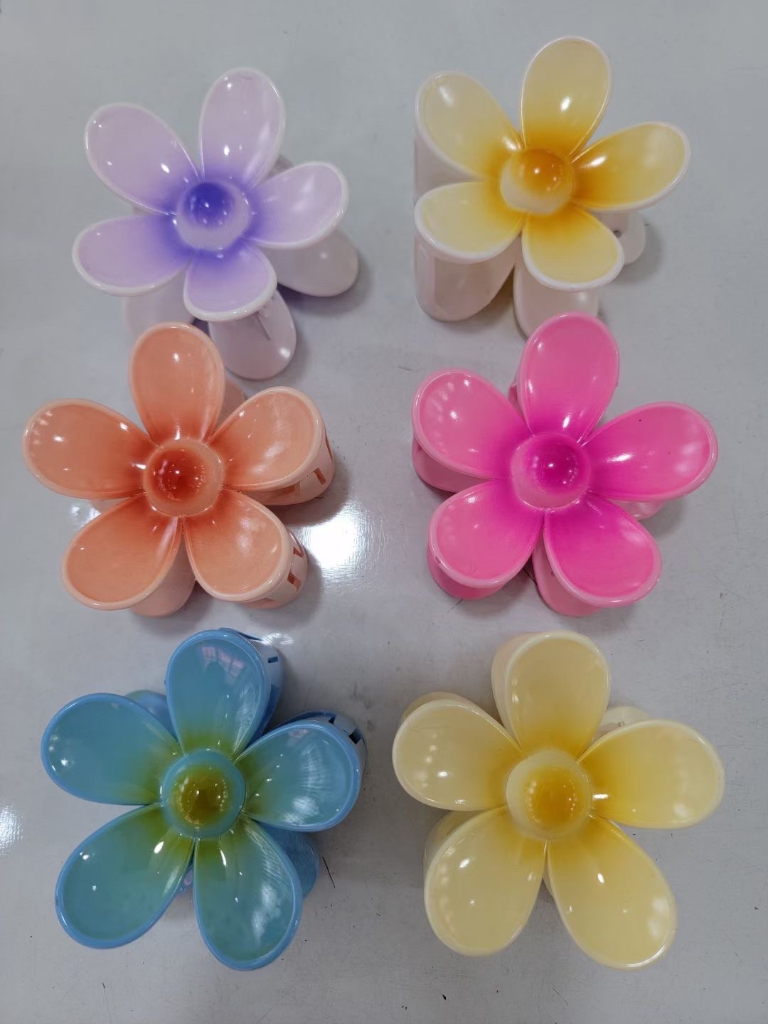 ABS hair clips, sweet flower clips, bath shark clips, hair grippers, hair clips, hair accessories, popular frangipani hair clips details Picture