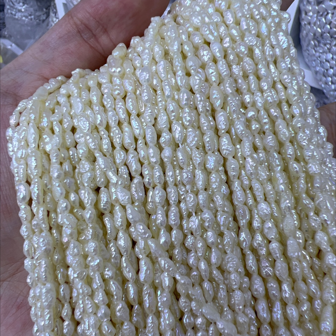 Wild beads: 3-4mm