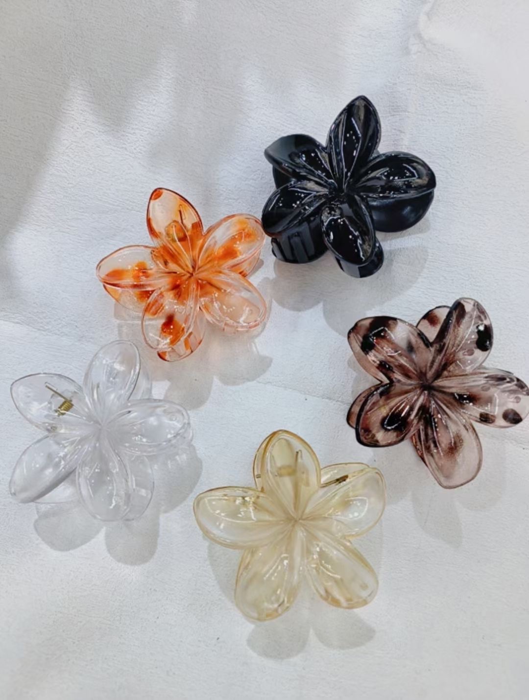 ABS hair clips, sweet flower grabbers, bath shark clips, hair grippers, hair clips, hair accessories, popular hair clips, leopard print Item Picture