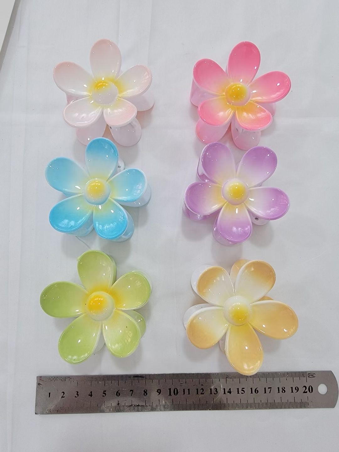 ABS hair clips, sweet flower clips, bath shark clips, hair grippers, hair clips, hair accessories, popular frangipani hair clips Item Picture