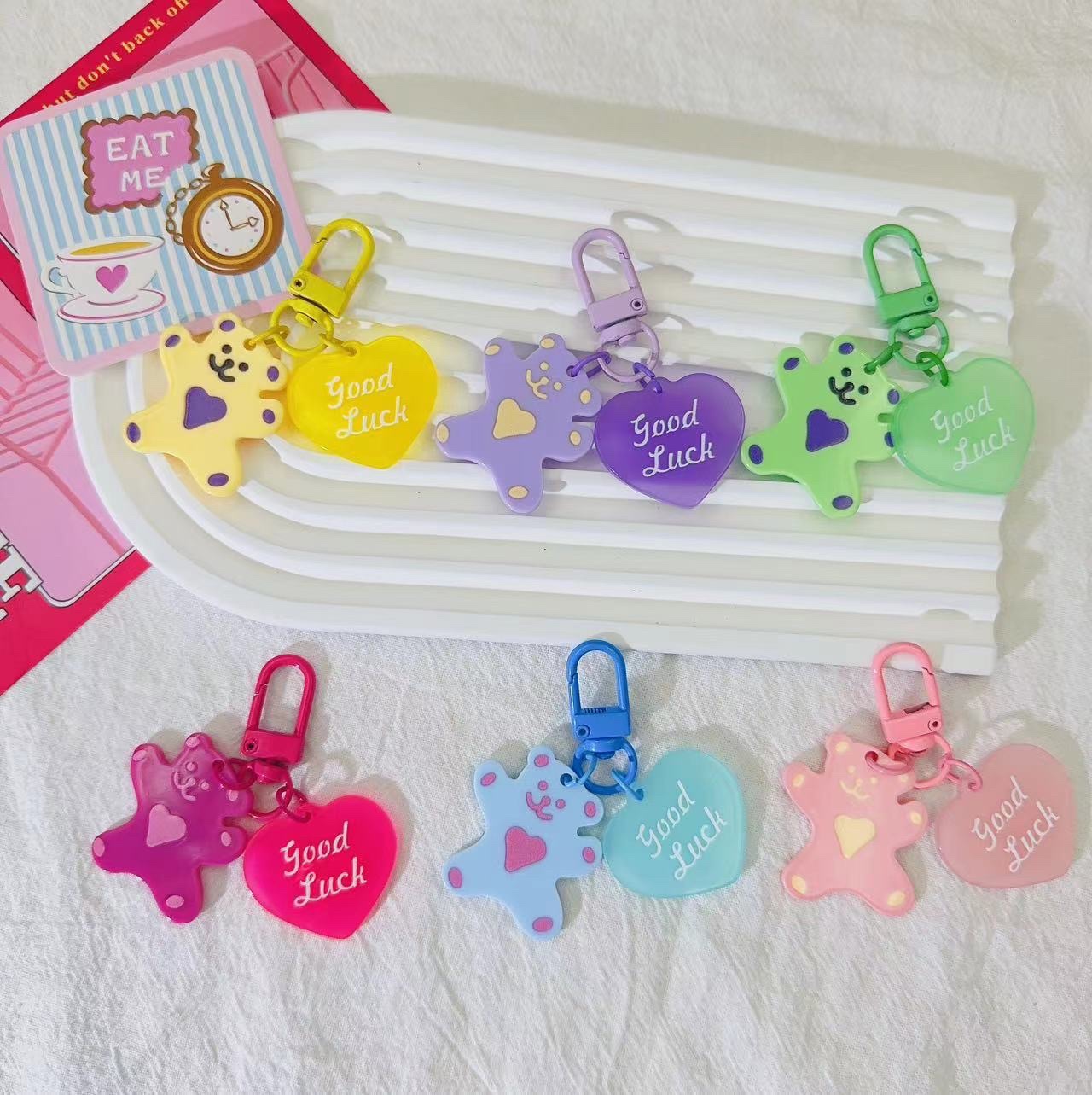 亚克力爱心挥手熊钥匙扣情侣款钥匙挂件包包挂饰 钥匙扣挂件