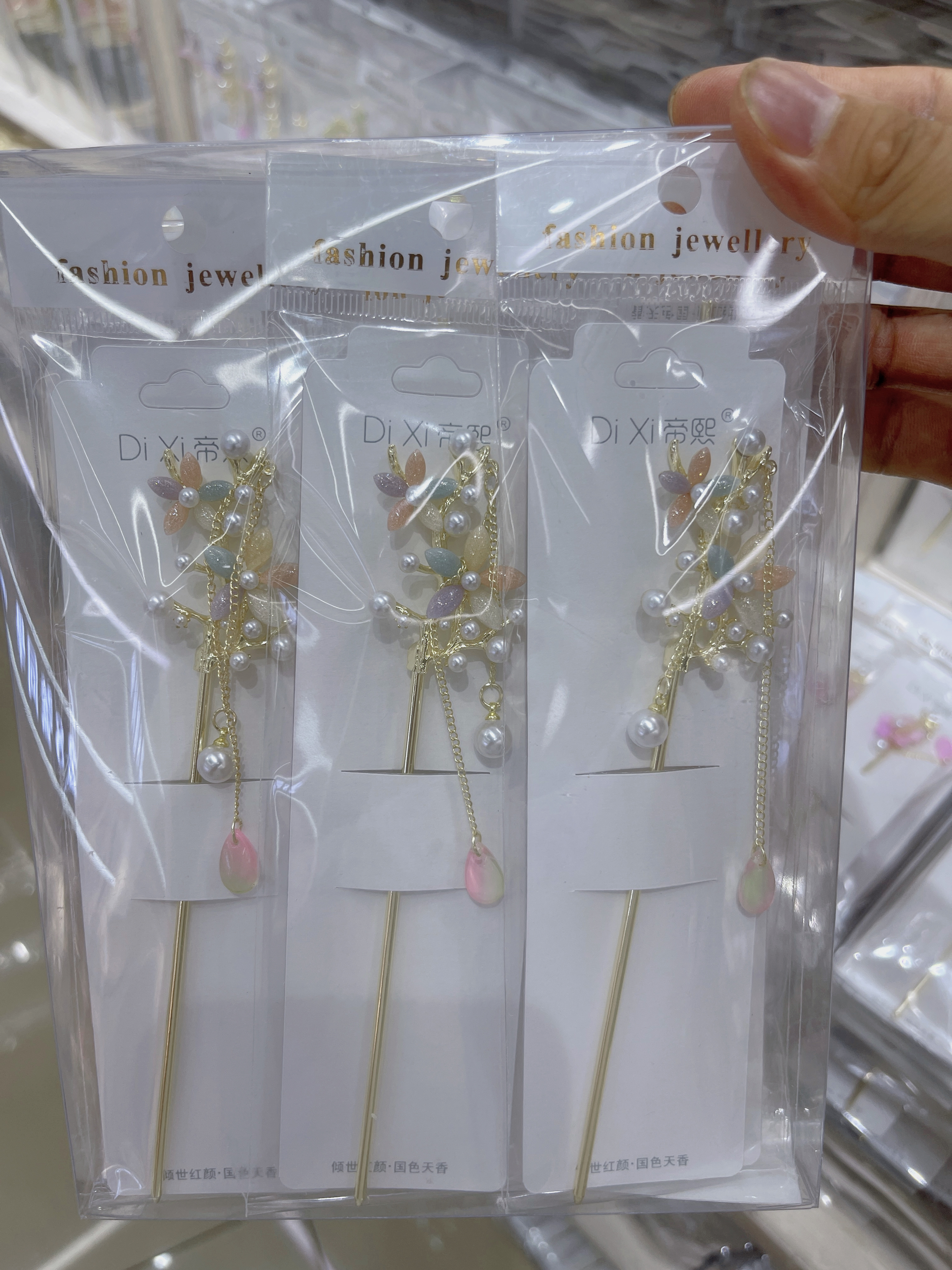 简约夏天女士发簪 精致蝴蝶装饰发饰 簪子女款优雅气质头饰 发发簪潮流配饰详情图6