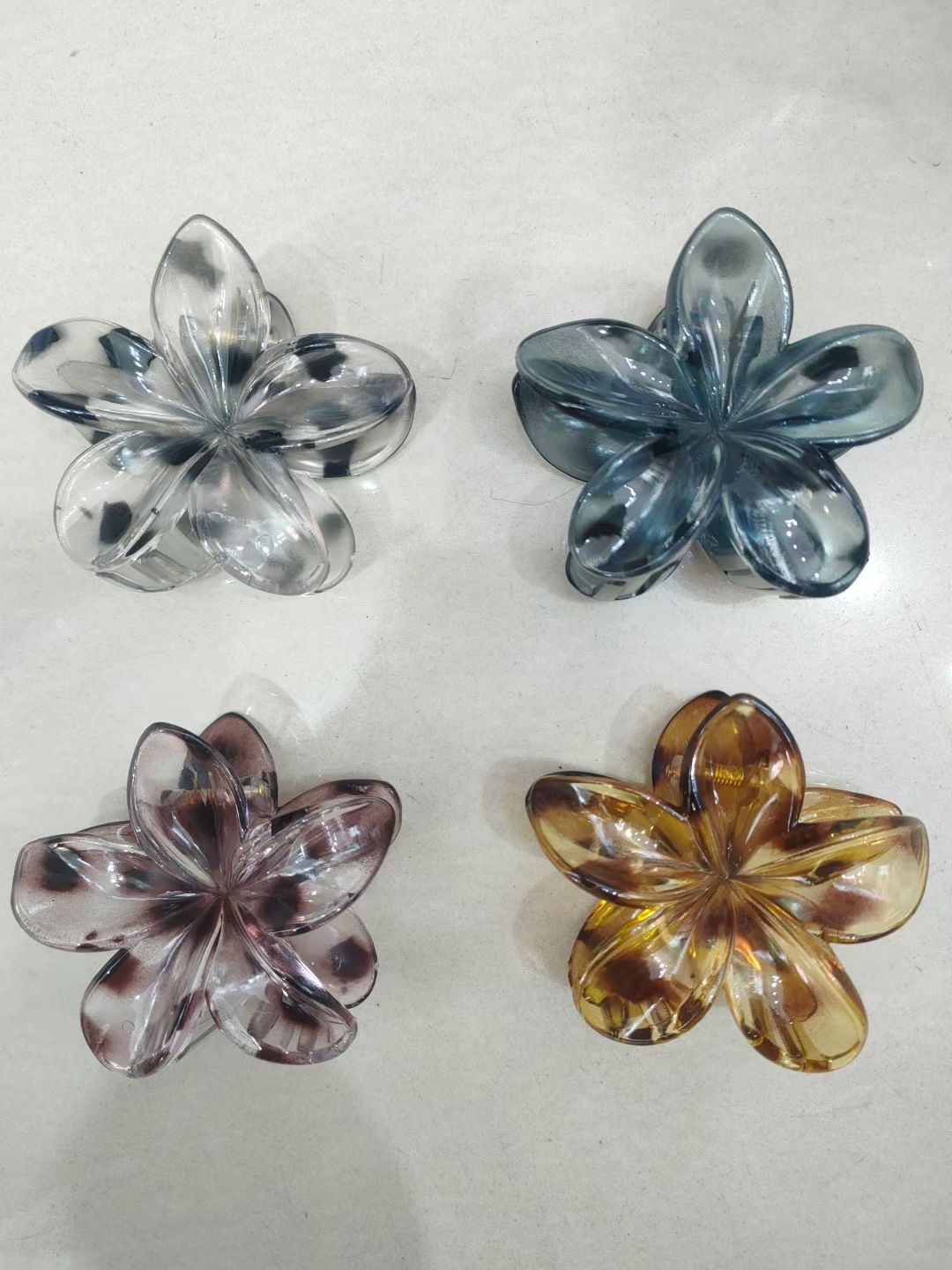 ABS hair clips, sweet flower grabbers, bath shark clips, hair grippers, hair clips, hair accessories, popular hair clips, leopard print Specification image