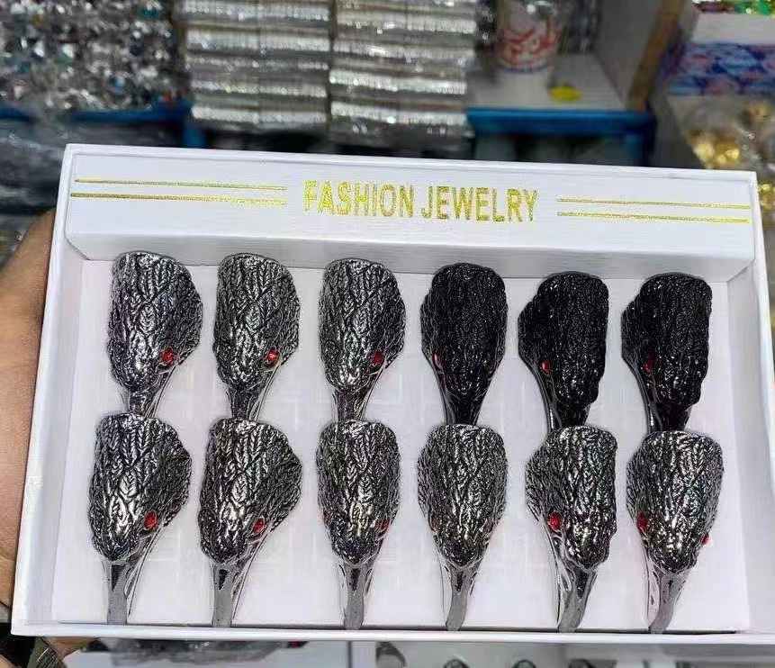 戒指 配莫桑石 高雅不锈钢方盘 餐巾环套装 时尚餐具装饰品详情图1