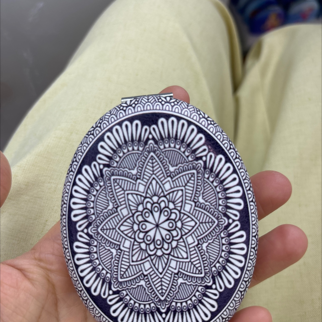 Bread mirror, makeup mirror, ethnic style oval makeup mirror series display box, cute PU makeup mirror, portable and simple beauty small mirror, folding creative mini double-sided round touch-up makeup small mirror, mini handheld flip cover folding detail image 2
