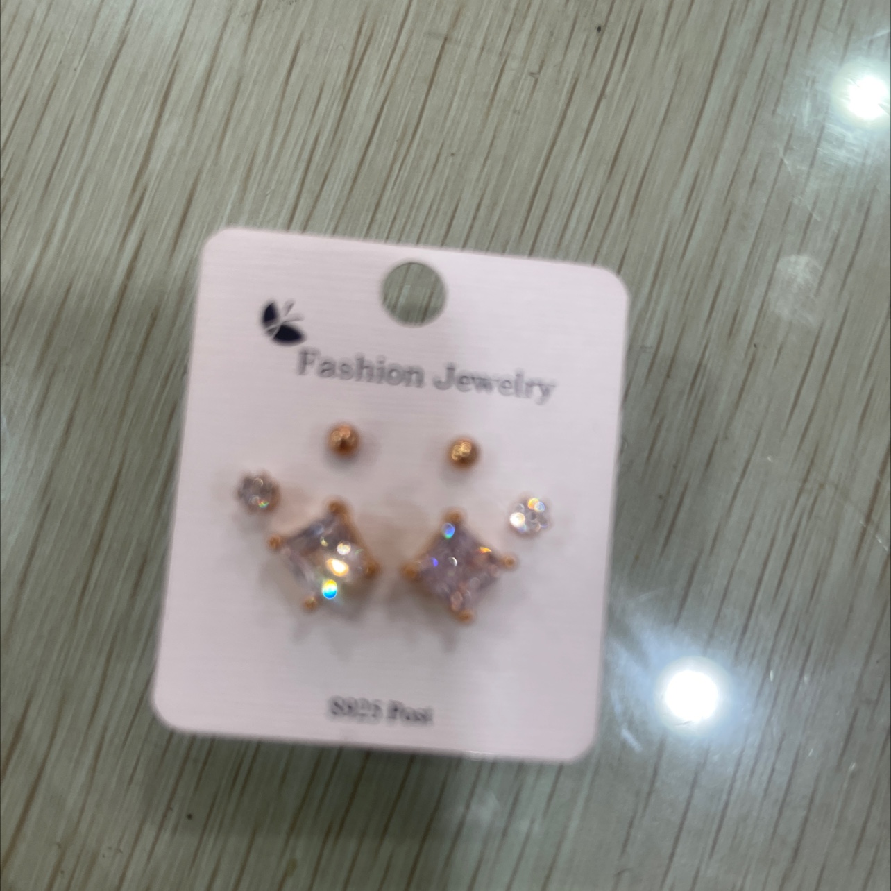 福多拉饰佳珍珠耳钉 高贵优雅耳饰 简约时尚饰品 精致耳环女士首饰