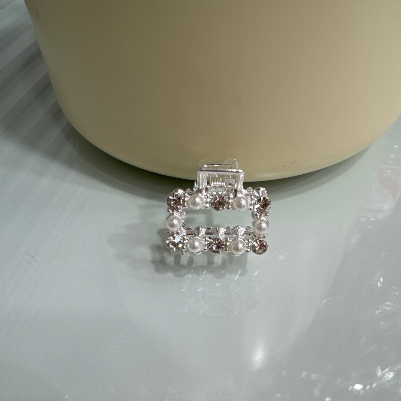 Alloy small gripper pearl water drill