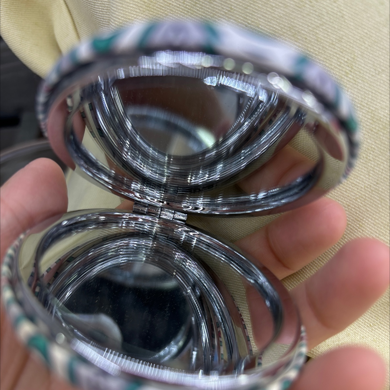 Ethnic-style makeup mirror, mini makeup mirror, oval makeup mirror, touch-up small mirror, mini handheld flip cover, folding square, simple cartoon, portable pocket makeup mirror, double-sided detail image 3