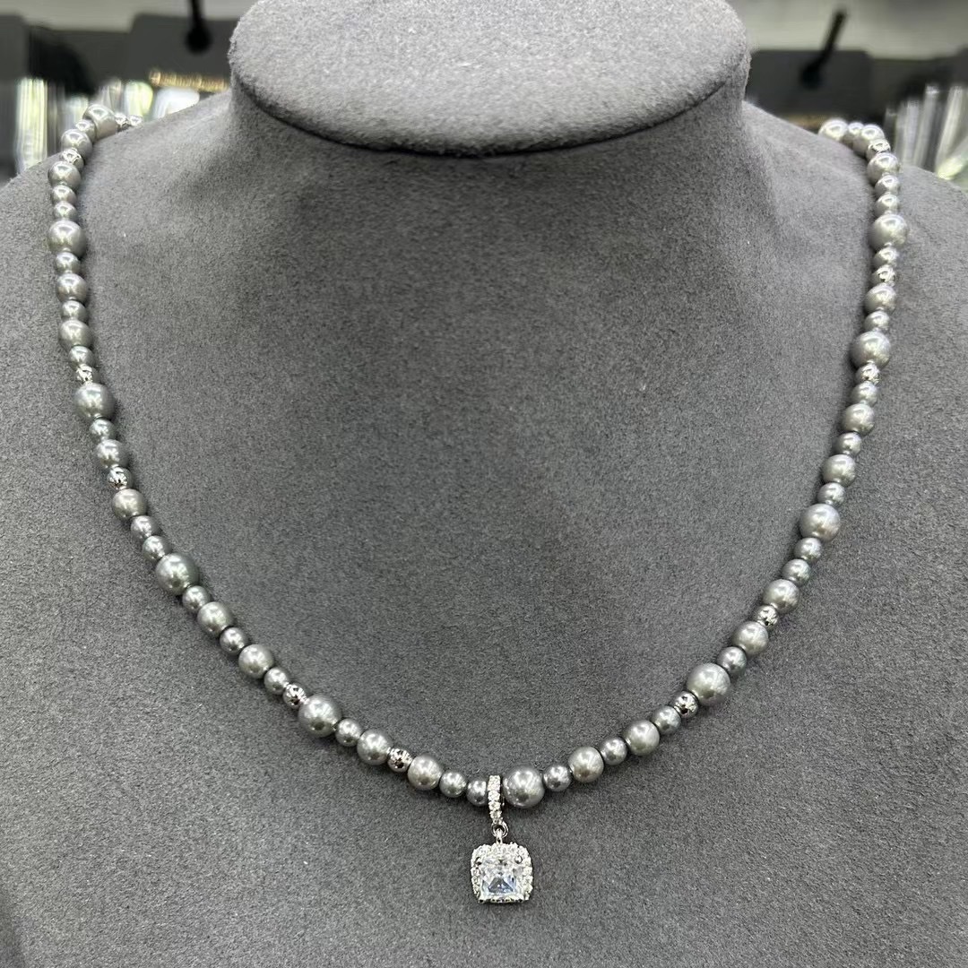 珍珠项链女短款 优雅饰品 精致典雅珍珠吊坠 简约时尚首饰礼物