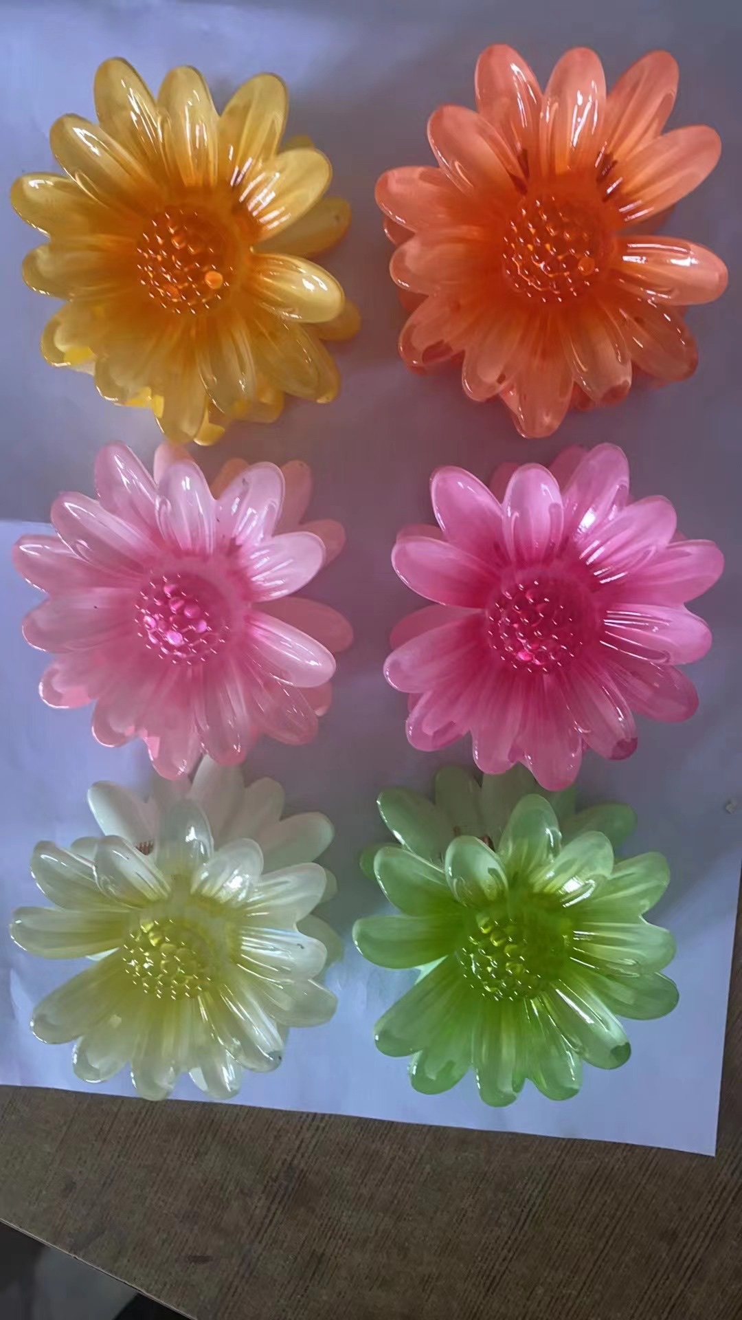 4.5cm Daisy frangipani seaside vacation hair clip, hair accessory, grab clip, creative accessory detail image 4