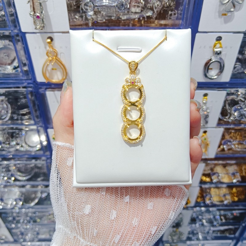 直播货源四季豆项坠托微镶锆石福豆镶玉髓成品保色精致锁骨链批发详情图4