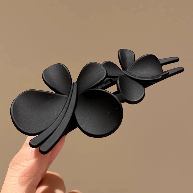 New crested duck hair clip and Grid-colored hair clips and accessories detail image 2