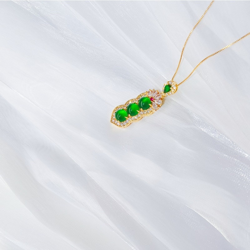 18k金保色四季豆吊坠项托镶嵌天然玉髓福豆吊坠微镶锆石满钻空托产品图