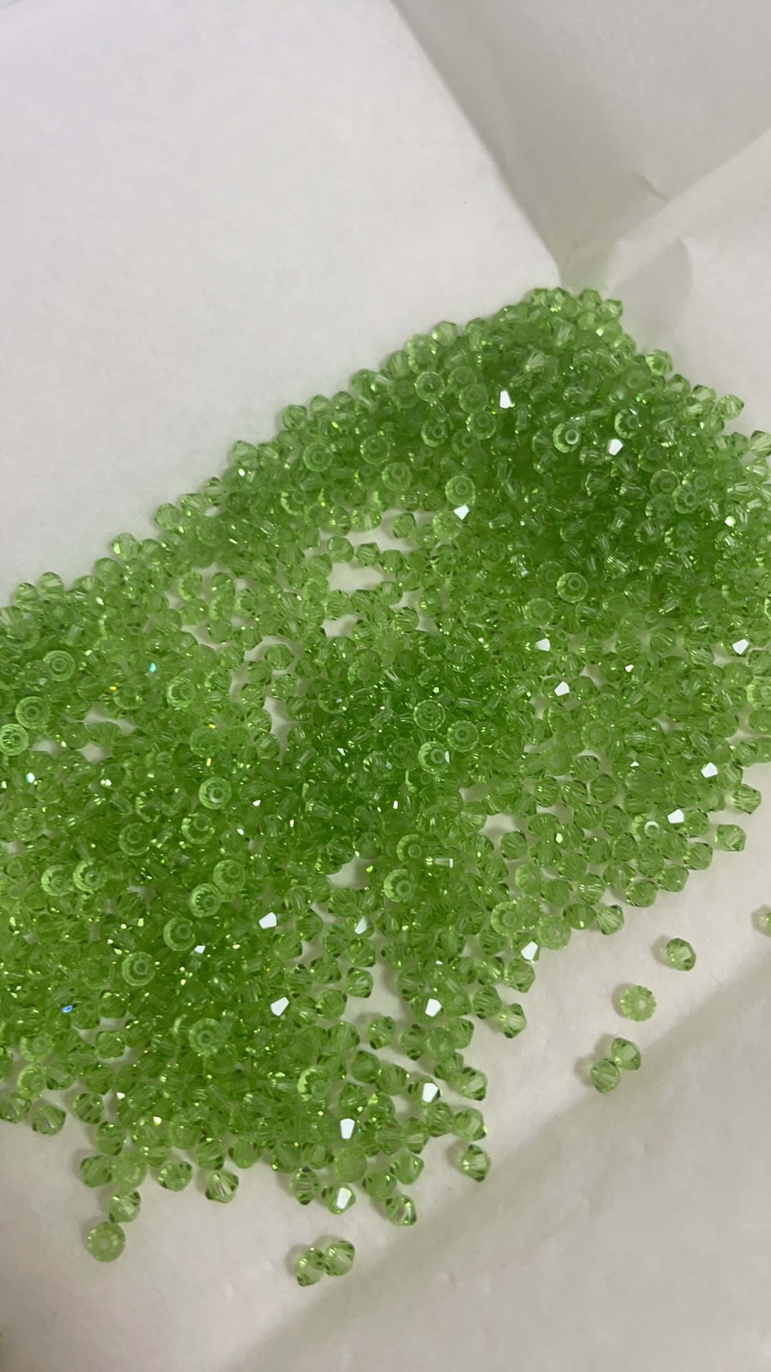 Special offer on Swarovski 3mm through-hole rhombic beads 5301 old packaging